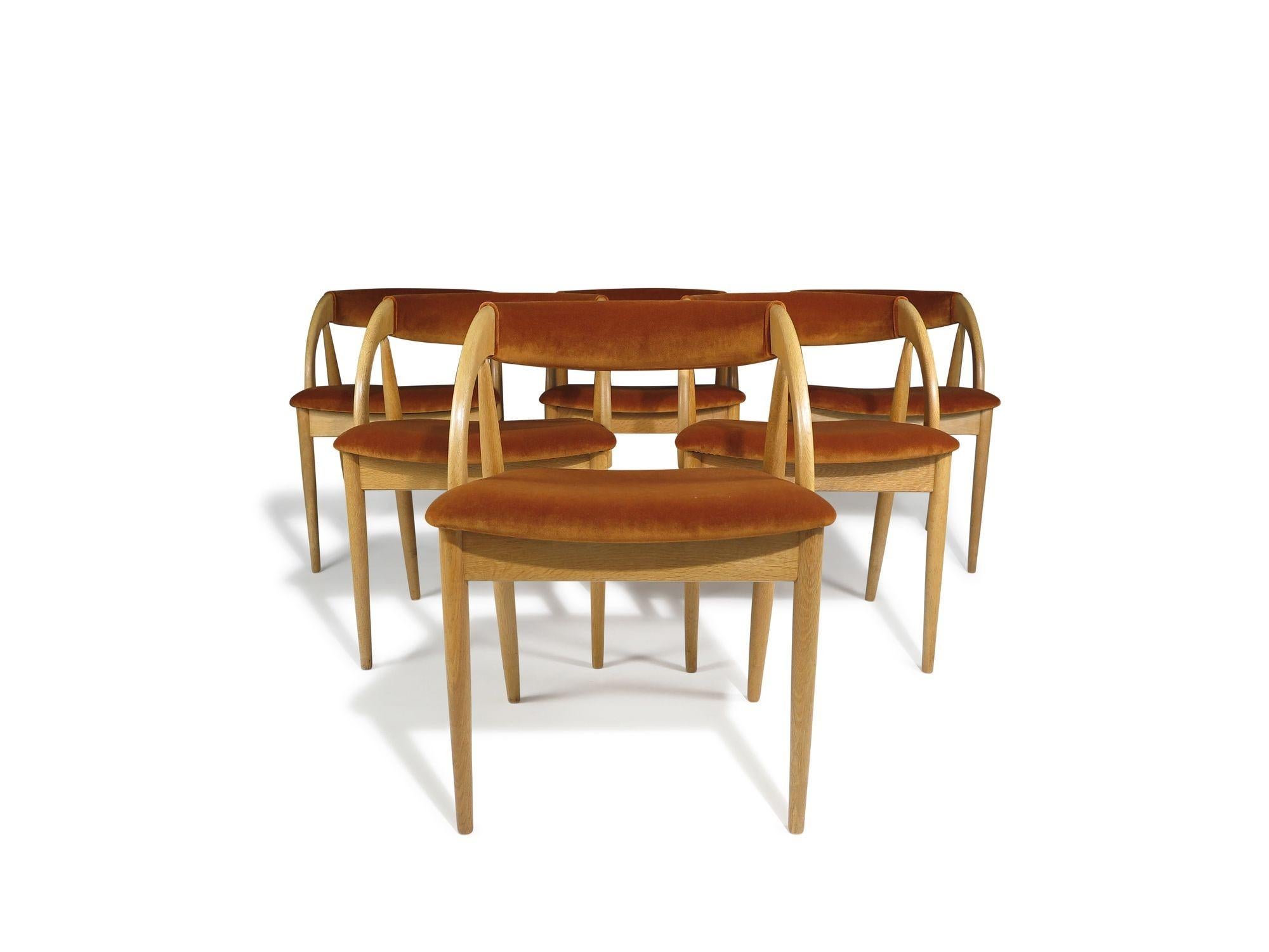 Six Scandinavian White Oak Dining Chairs Upholstered in Orange Velvet For Sale 3