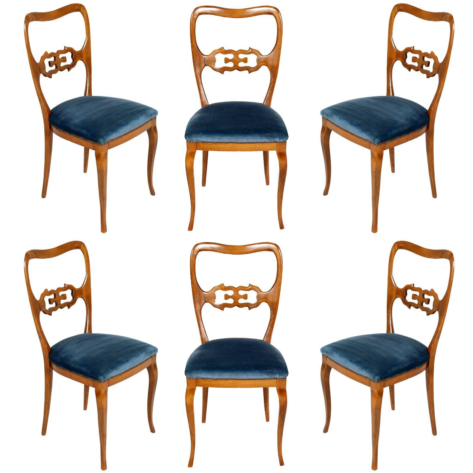 Six chaises de salle à manger sculpturales, attribuées à Paolo Buffa, restaurées et en velours d'origine