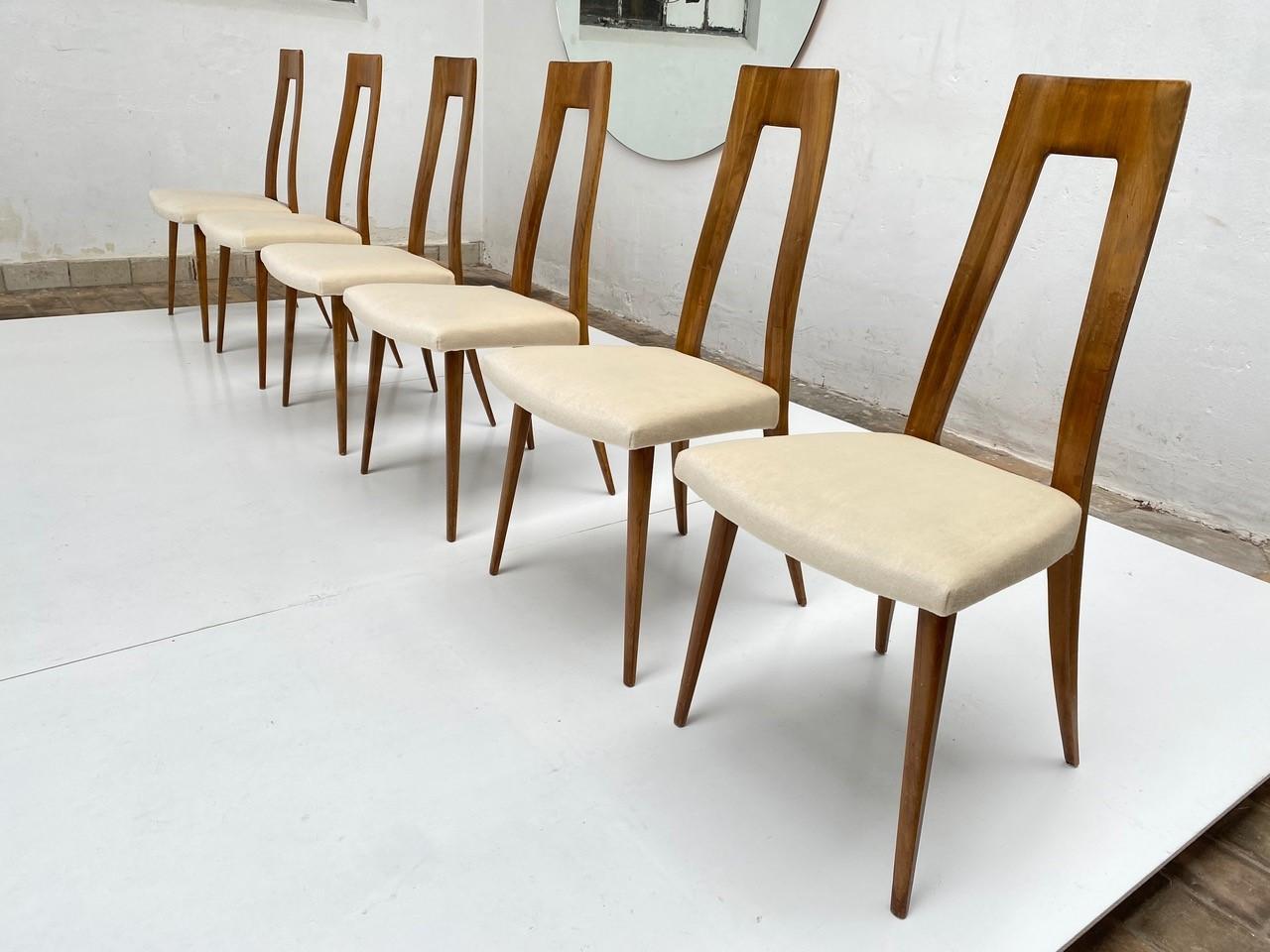 Six Sculptural Form 'Turin School' Walnut & Mohair Dining Chairs, Italy, 1940's 9