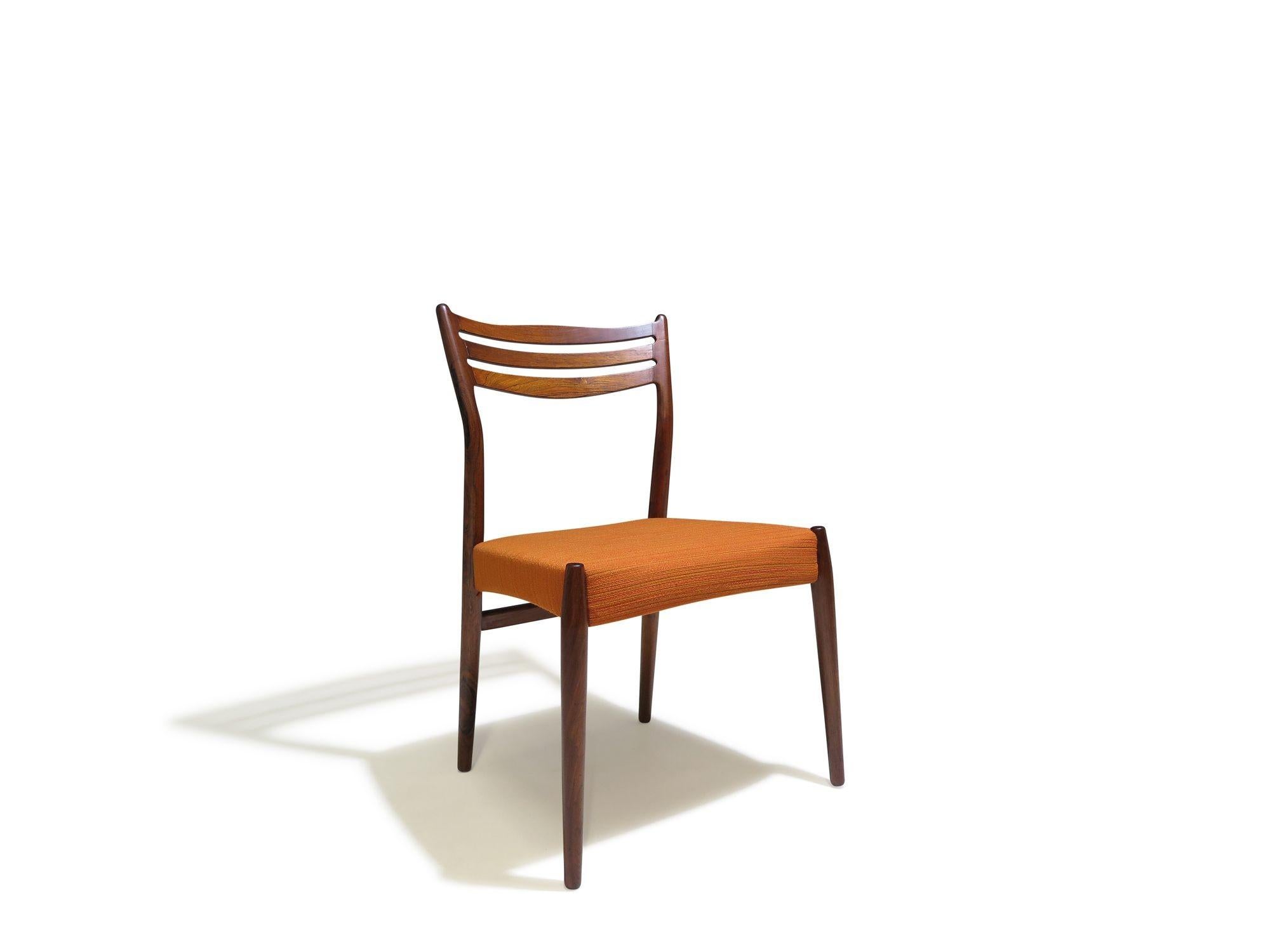 Scandinave moderne Six chaises de salle à manger sculpturales en palissandre Arne Vodder, Danemark, 1955 en vente