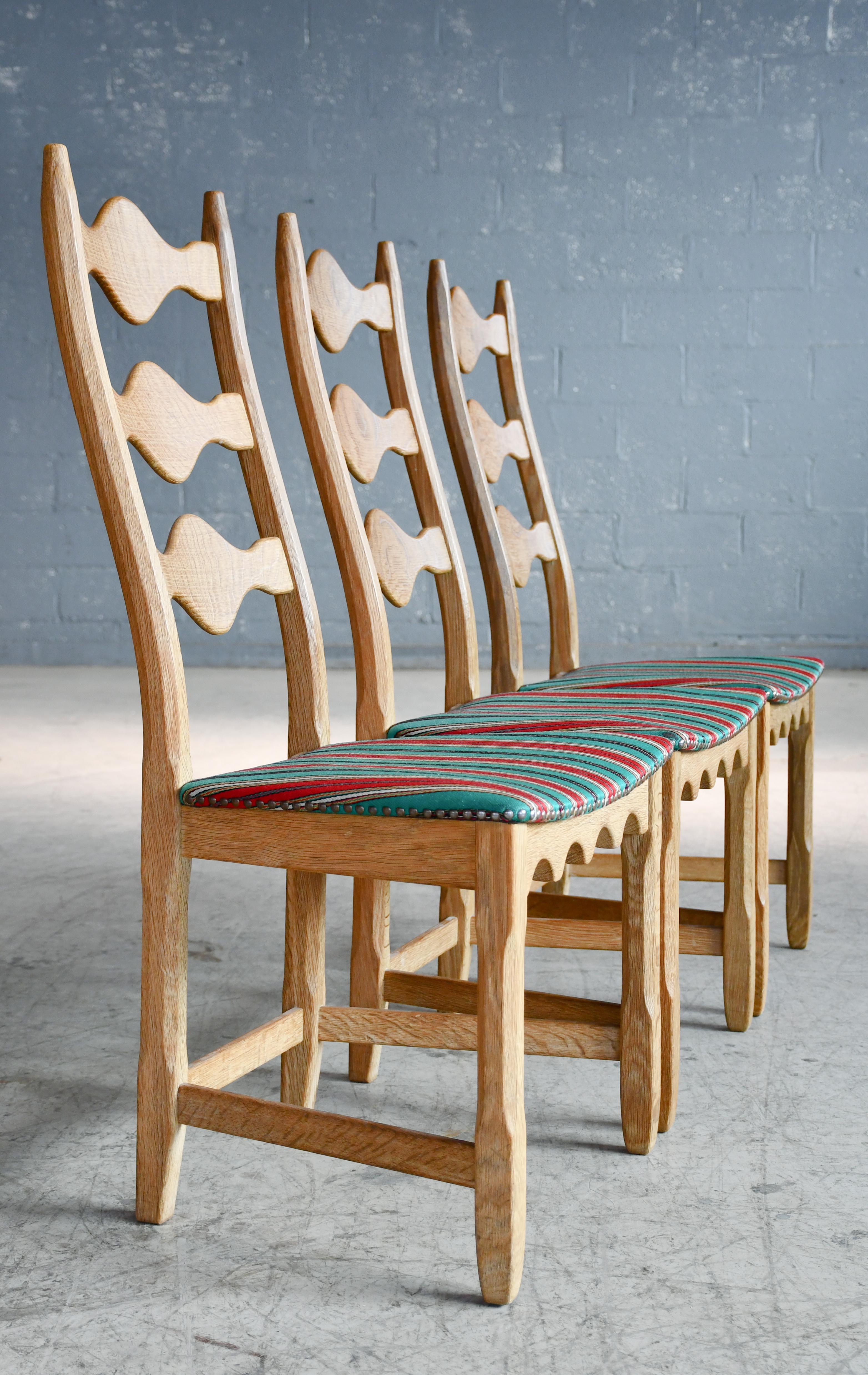 Mid-Century Modern Six Set Brutalist Dining Chairs in Solid Carved Oak by Henning Kjærnulf 60's V For Sale