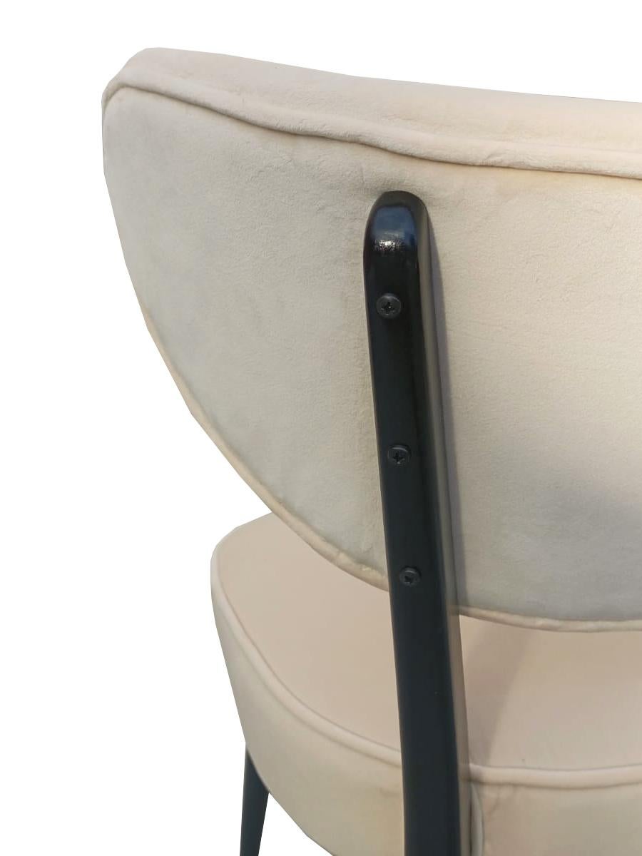 Seis sillas de comedor Shell, terciopelo beige claro, Estudio Vintola, Europa, Polonia Siglo XXI y contemporáneo en venta