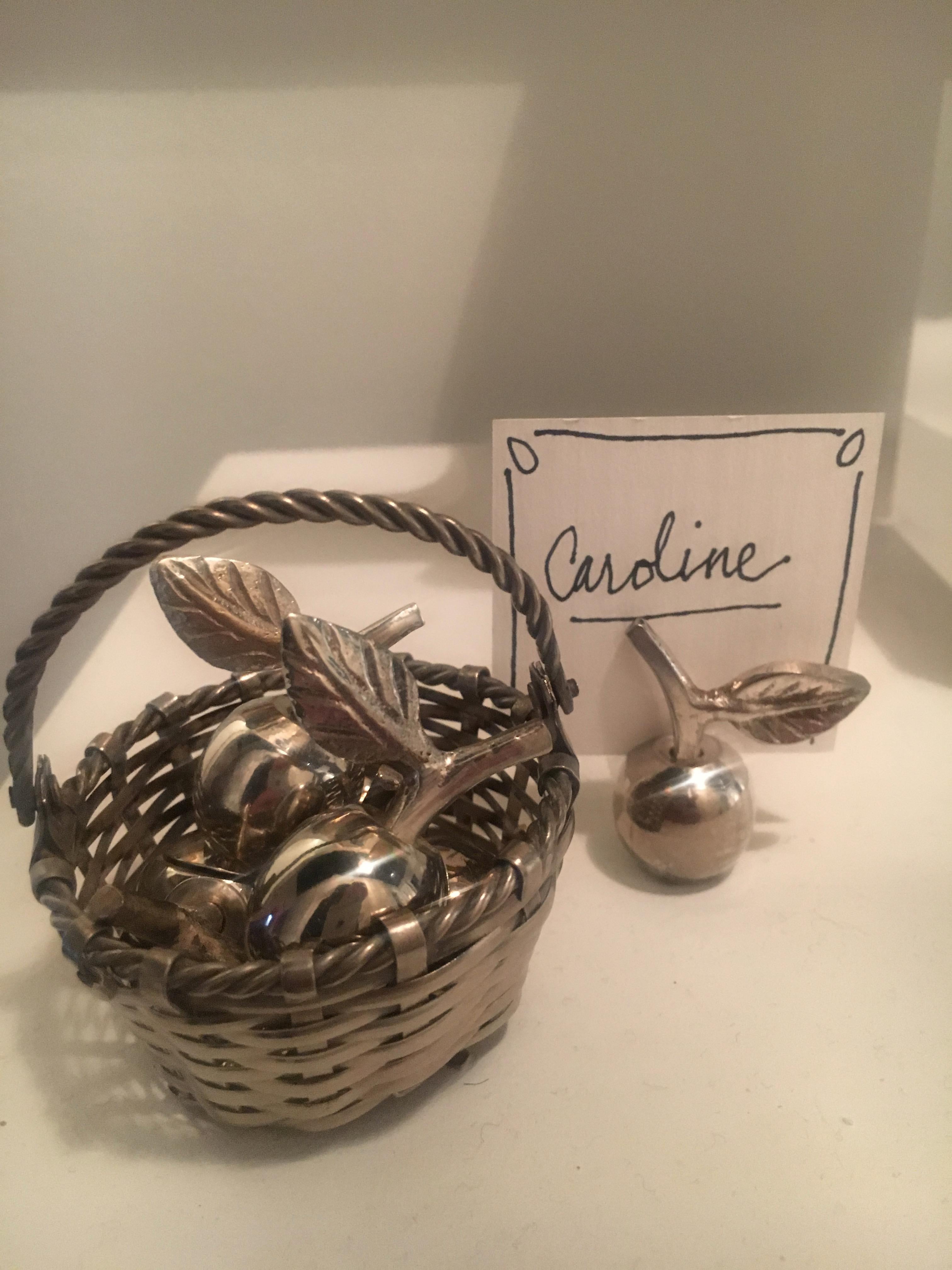 Six silver plate apple place card menu holders with woven basket - Perfect set for the host with a lovely theme. So special they can be stored in their own special place in a handsome woven basket! 

Measures: Basket is 2