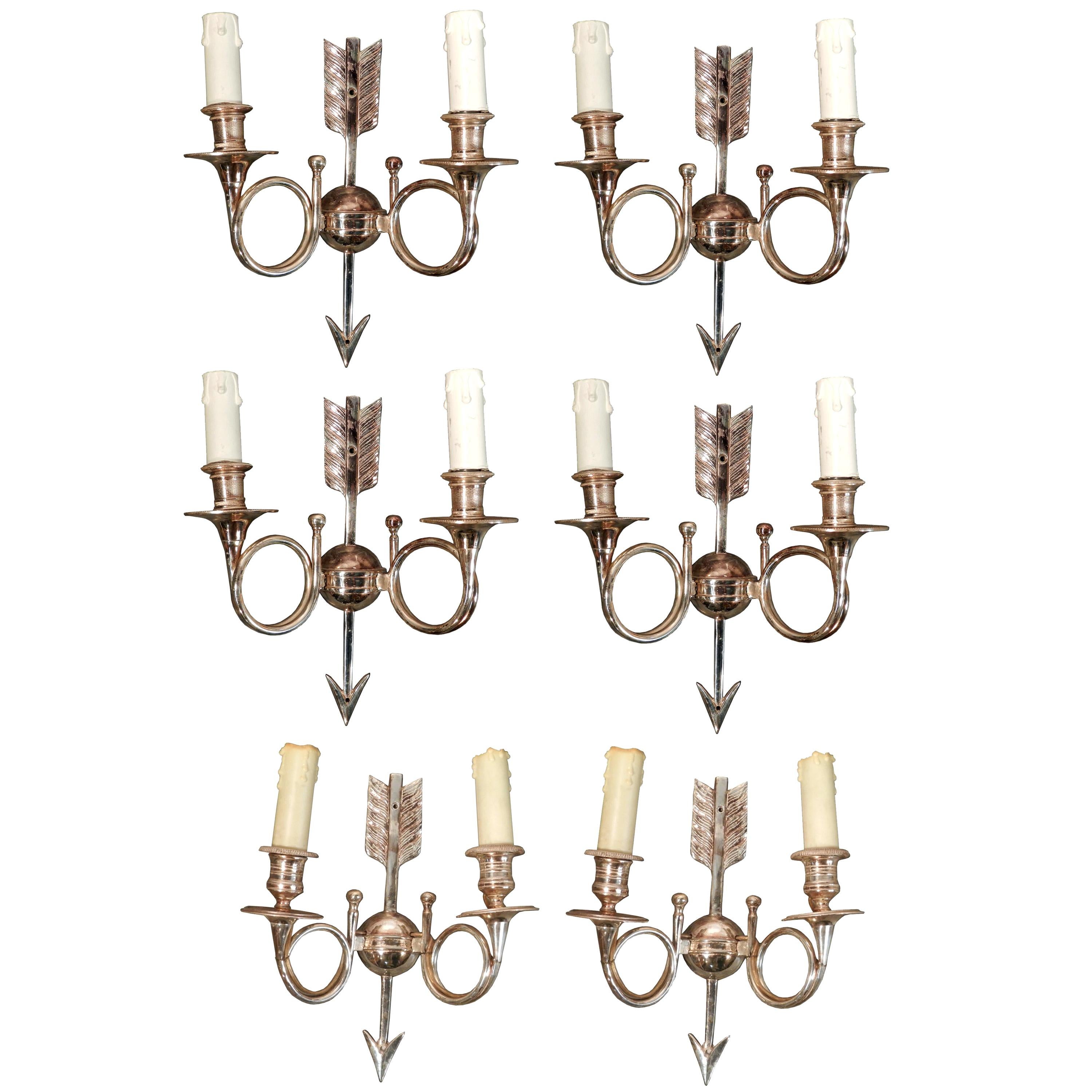 Sechs versilberte Bronze-Wandleuchter mit Monogramm und Nummer, um 1960 im Angebot