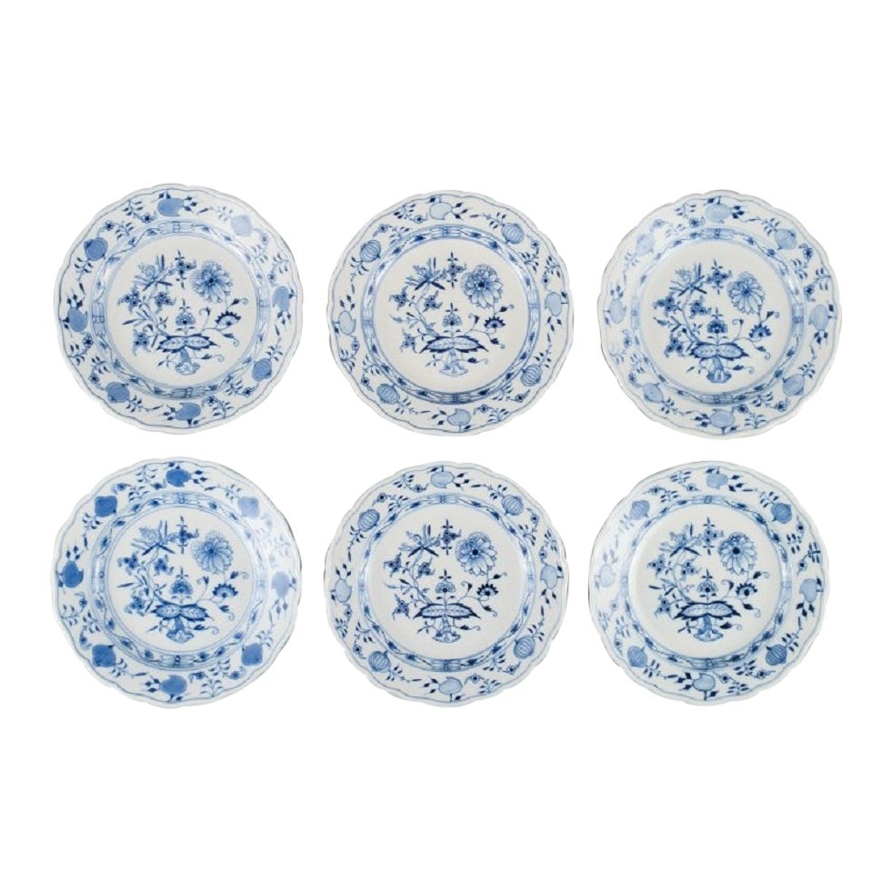 Six Small Antique Meissen Blue Onion Lunch Plates in Hand-Painted Porcelain