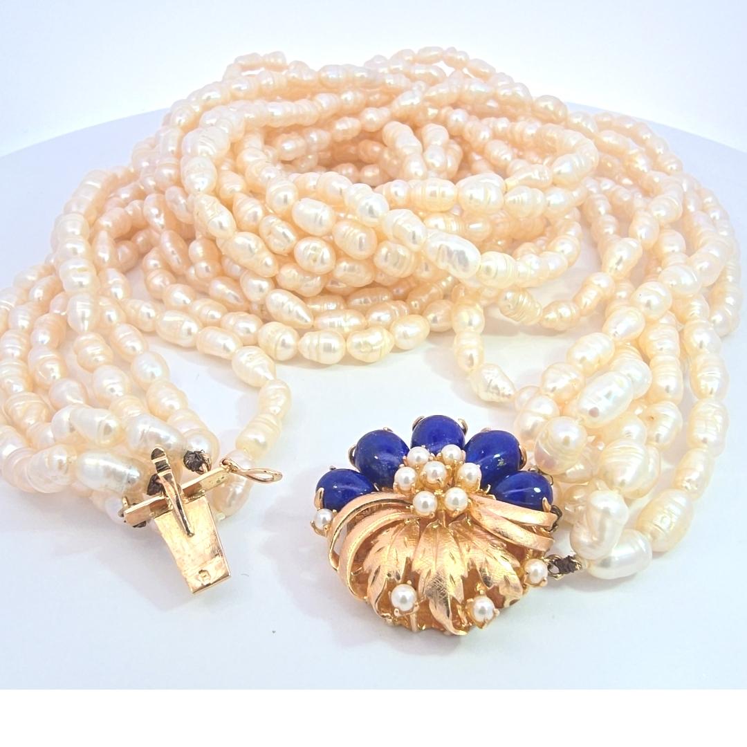 Sechsstrangige Perlenkette mit Lapislazuli- und Perlenverschluss (Rundschliff) im Angebot