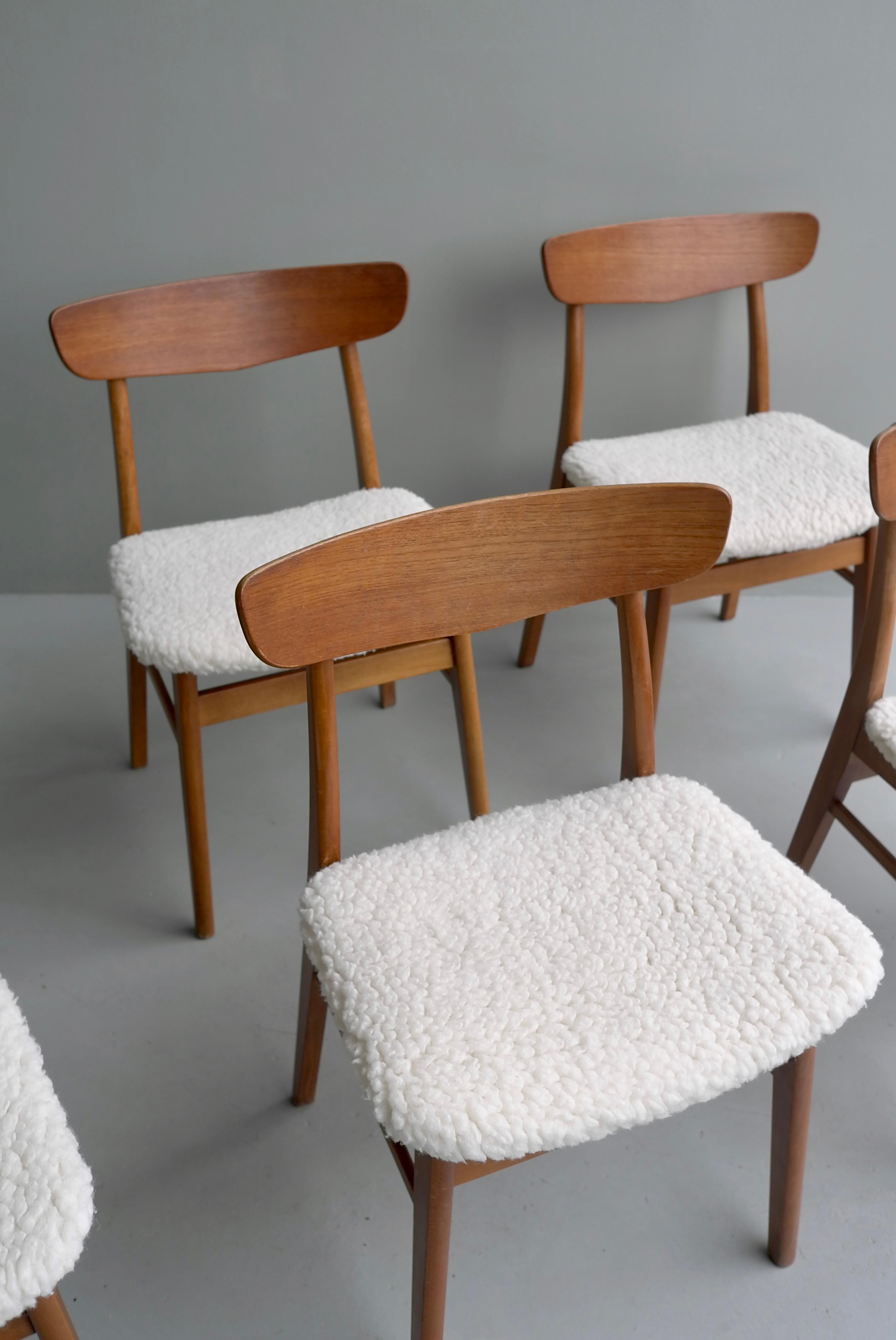 Six Teak Danish Heart Chairs with Seats in Pure Merino Wool, by Farstrup Møbler 11