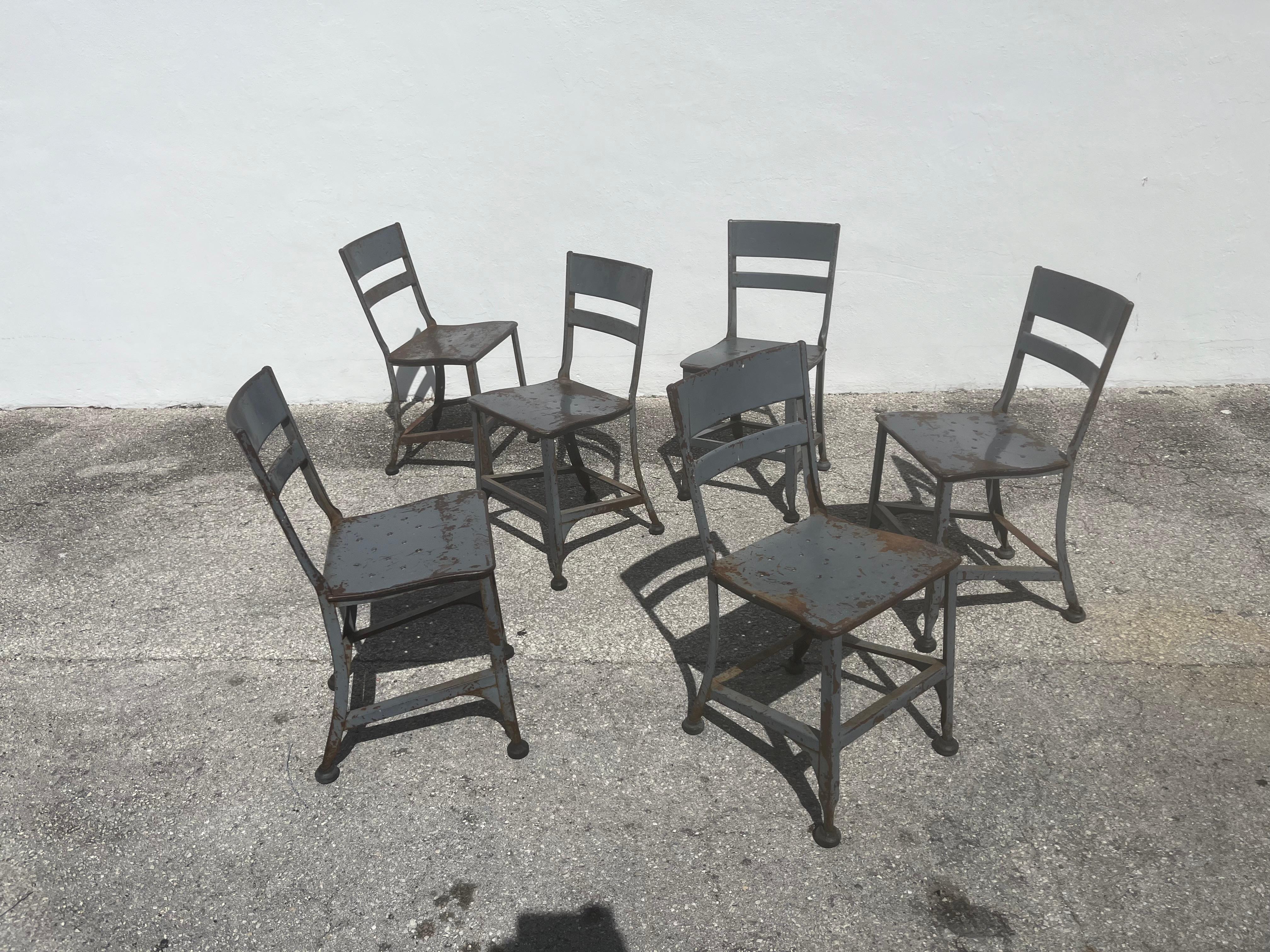 Silla de comedor de acero Six Toledo, Industrial, EE.UU., impresionante pátina en venta 13