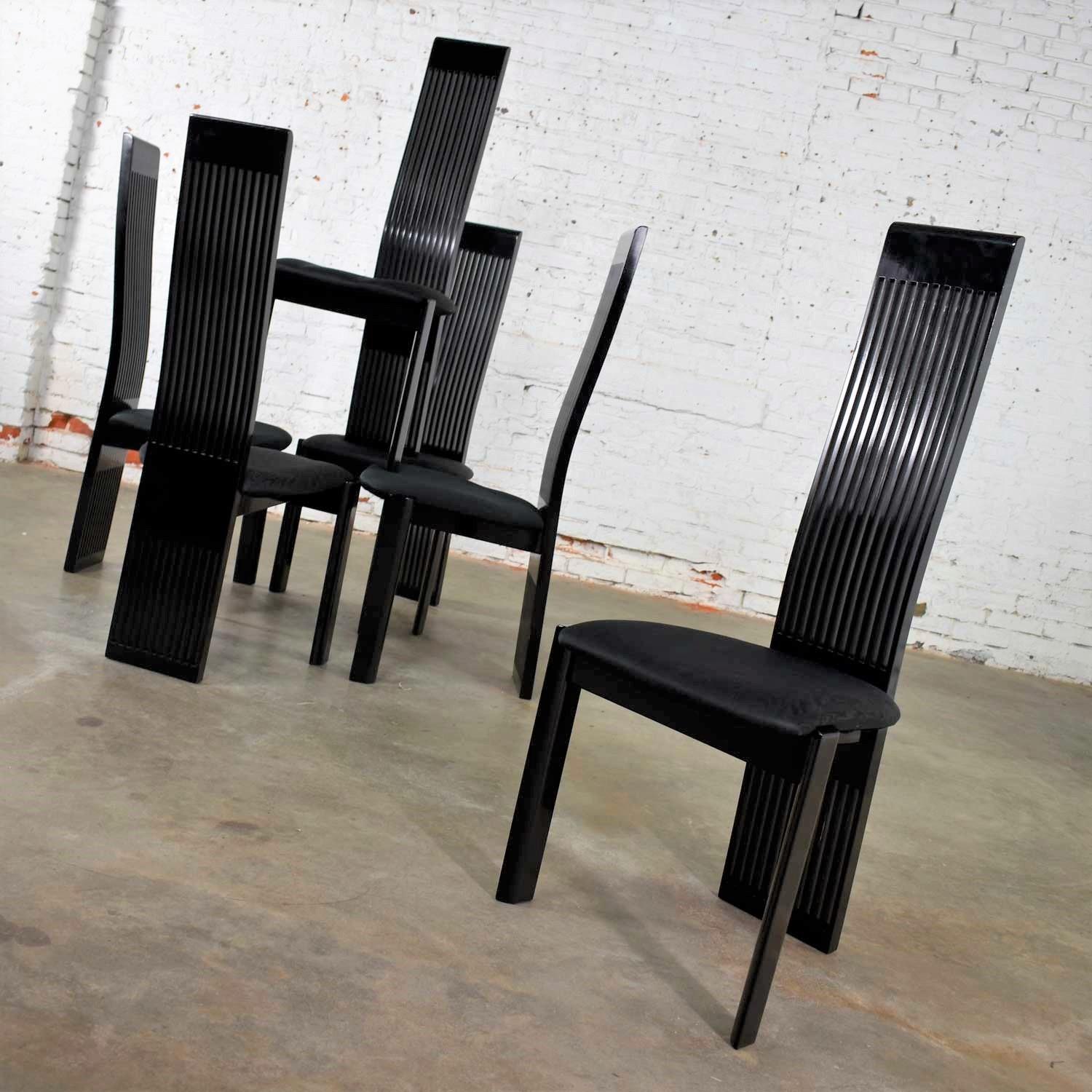 Six Tripod Postmodern Black Lacquer Dining Chairs by Pietro Costantini Made in In Good Condition In Topeka, KS