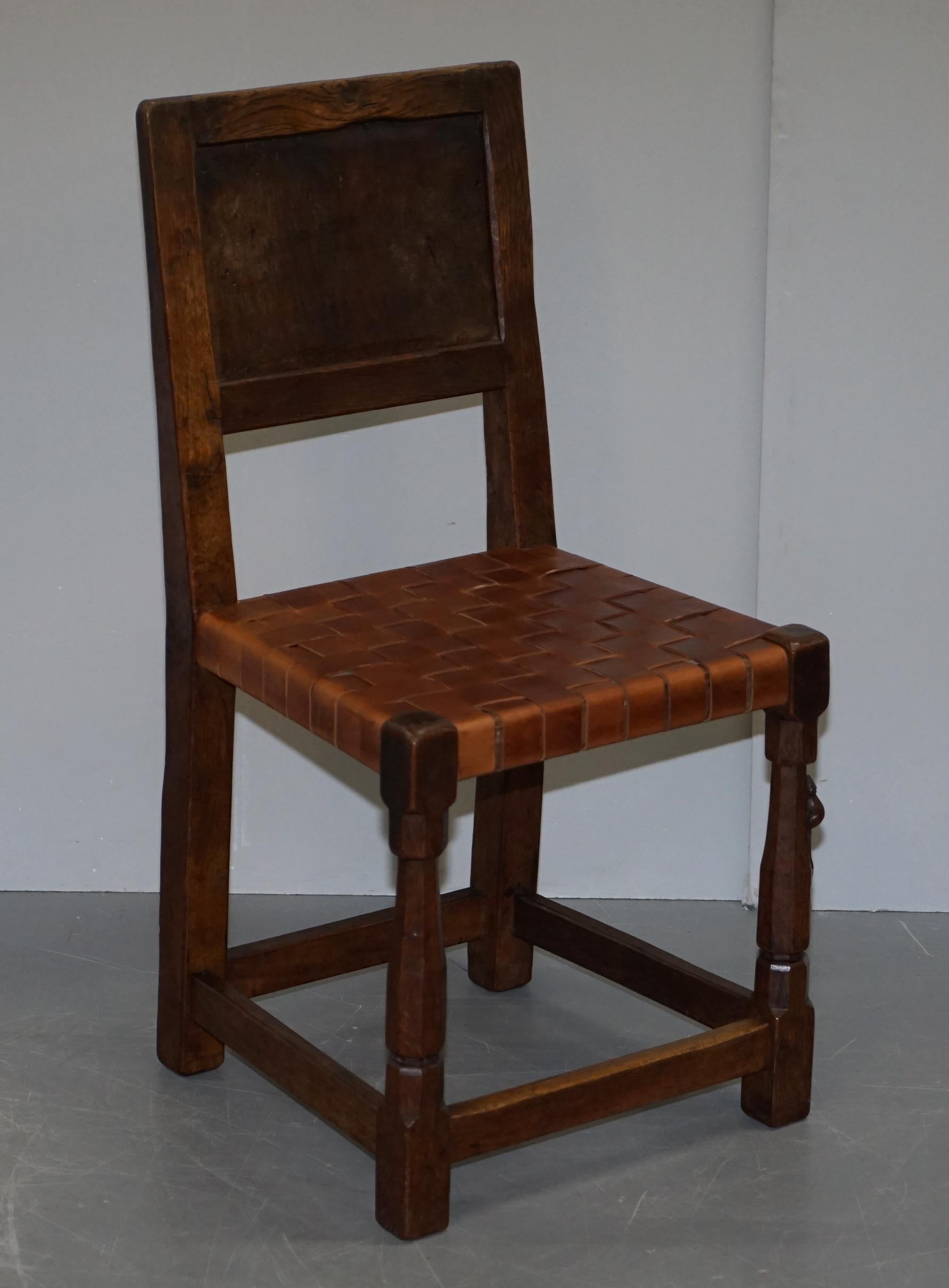 Six très rares chaises de salle à manger Robert (Mouseman) Thompson restaurées en ronce de chêne des années 1930 6 en vente 6