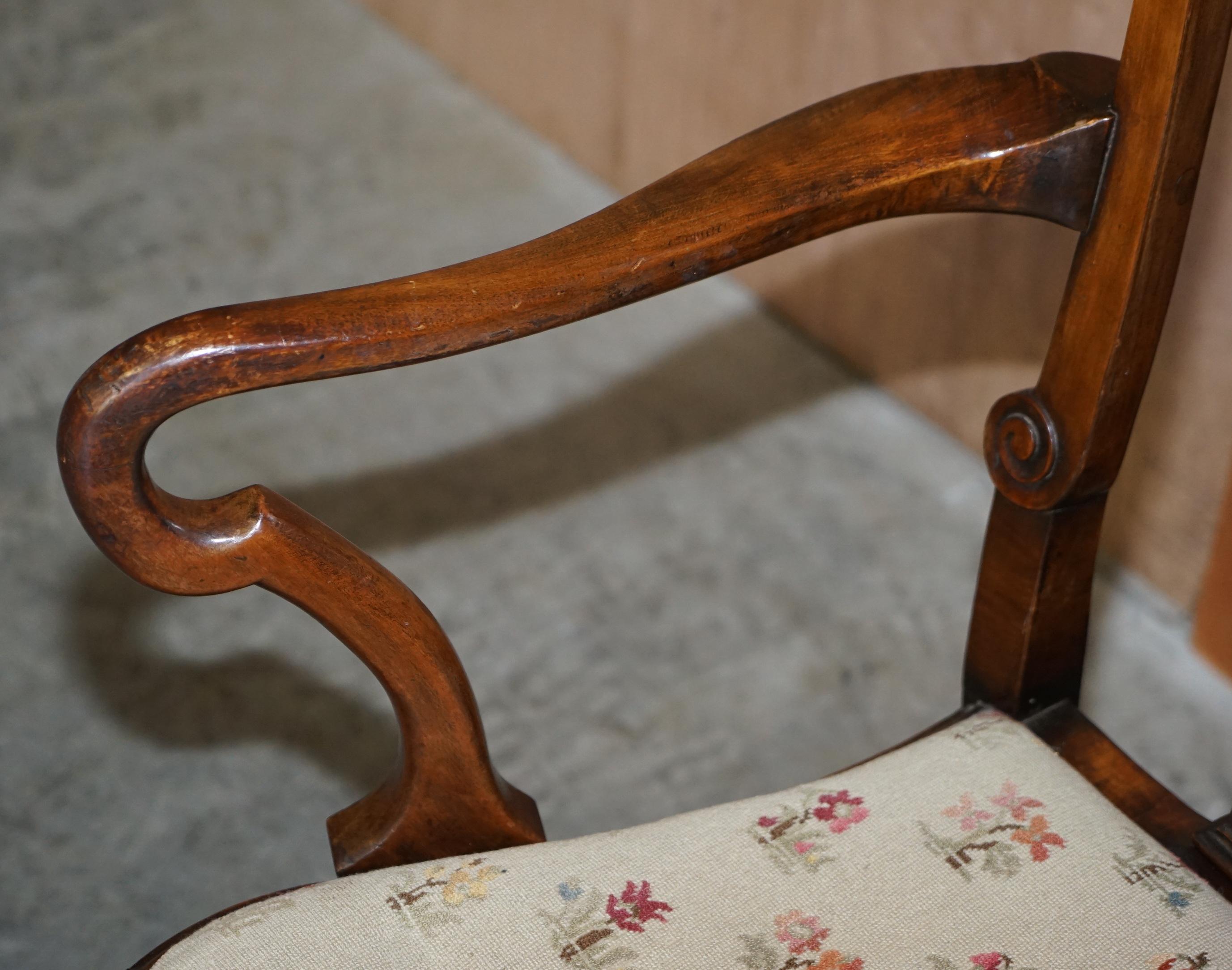 Six Victorian 1880 Walnut Shepherds Crook Dining Chairs with Claw & Ball Feet For Sale 12