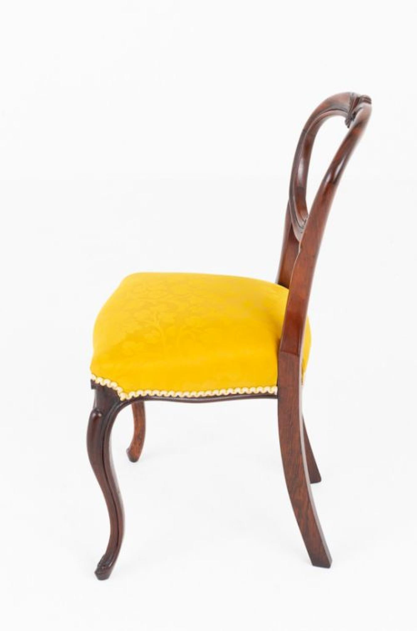 Six Victorian Balloon Back Dining chairs In Good Condition For Sale In Potters Bar, GB