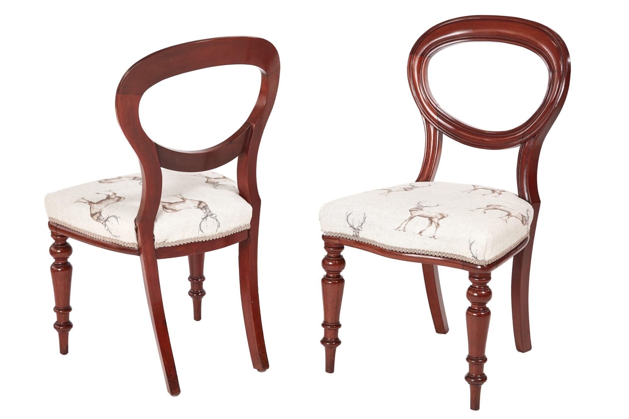 Quality set of six Victorian mahogany balloon back dining chairs, with a lovely reeded balloon back, serpentine shaped front rail, standing on lovely turned legs to the front outswept back legs.
Newly re-upholstered seats
Lovely color and