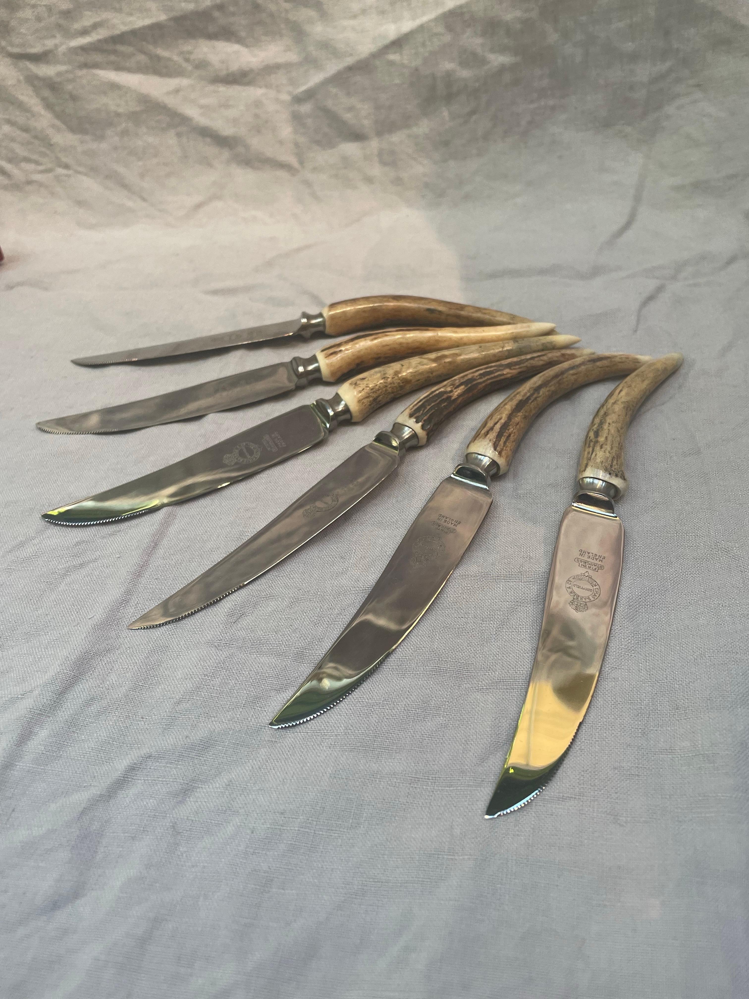 Six couteaux à steak vintage en bois de cerf de Charles H. Barber & Co, Angleterre Bon état - En vente à Northport, MI