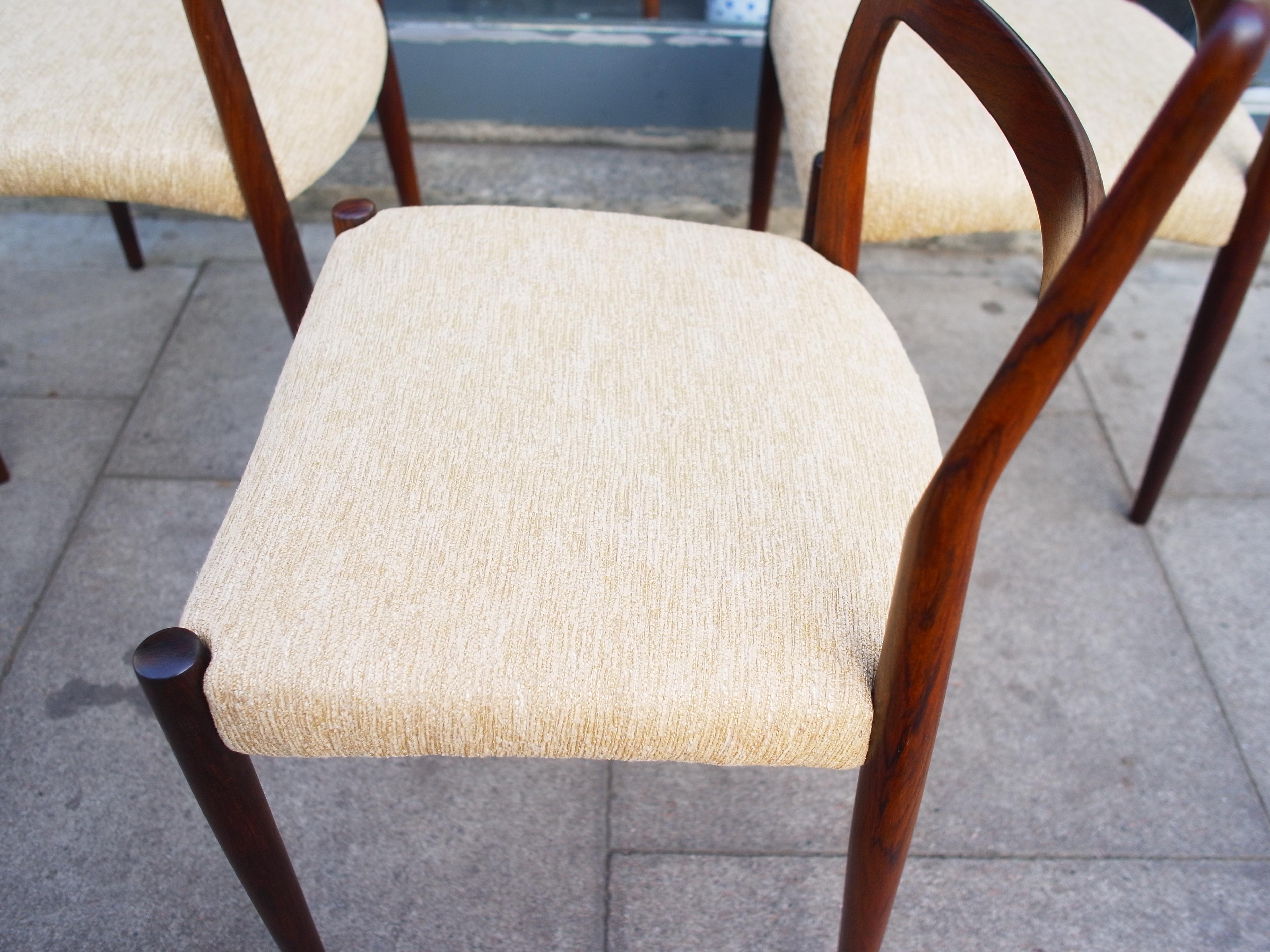 Six Vintage Danish Hardwood 1960s Dining Chairs by Johannes Andersen For Sale 4