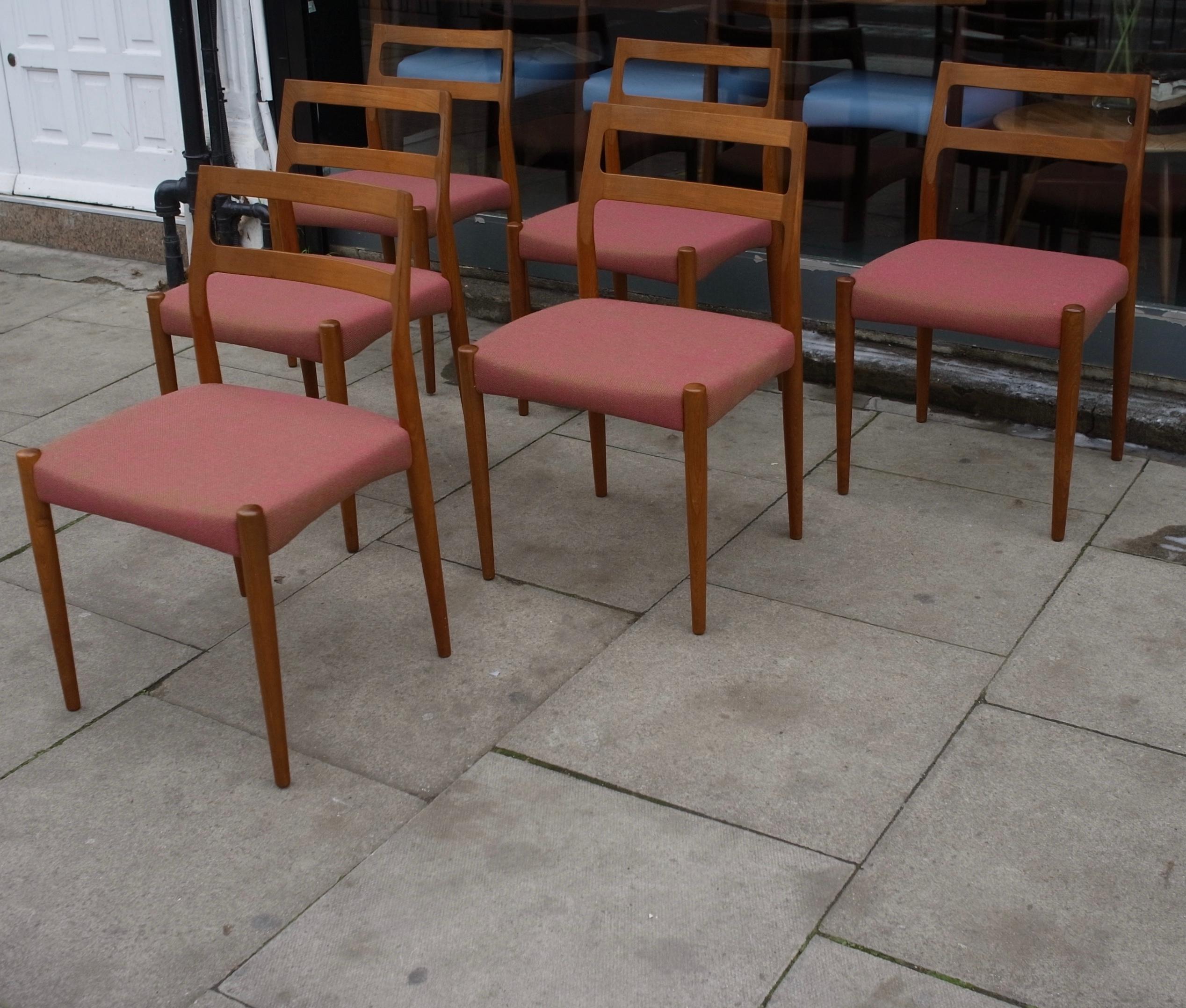 Six chaises de salle à manger danoises vintage en teck des années 1960 par Johannes Andersen en vente 3