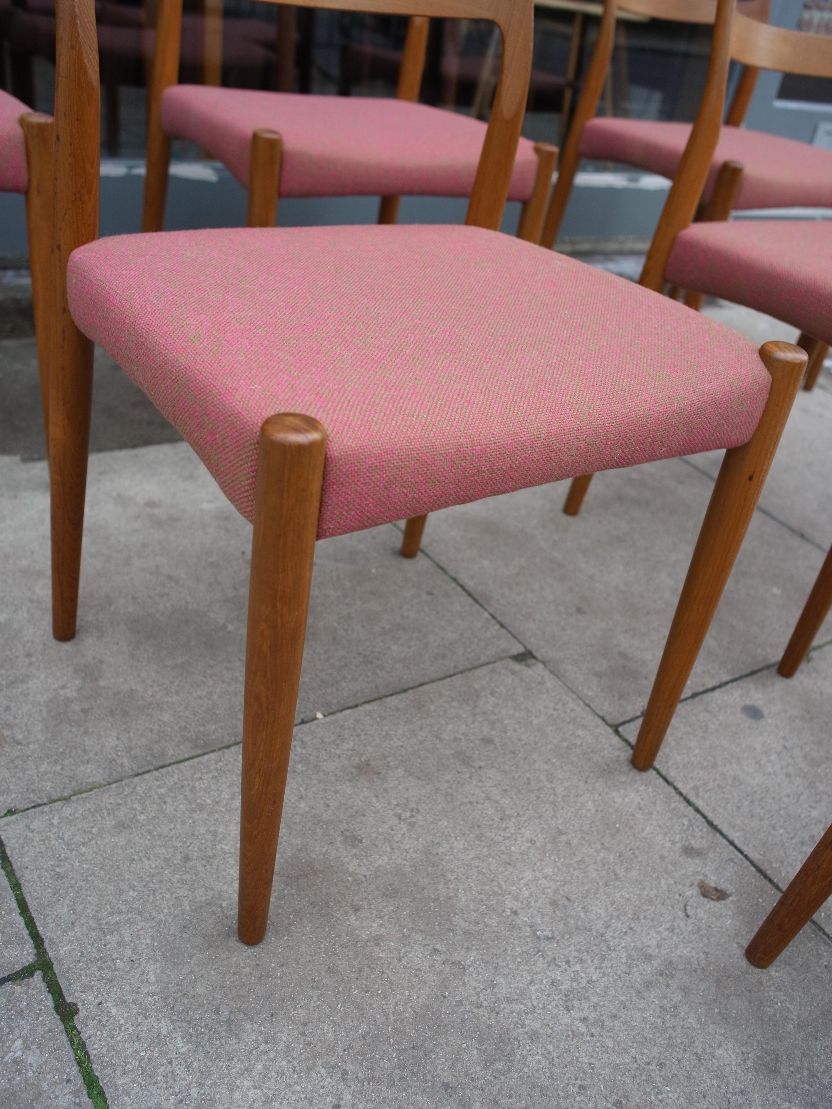 Six chaises de salle à manger danoises vintage en teck des années 1960 par Johannes Andersen en vente 5