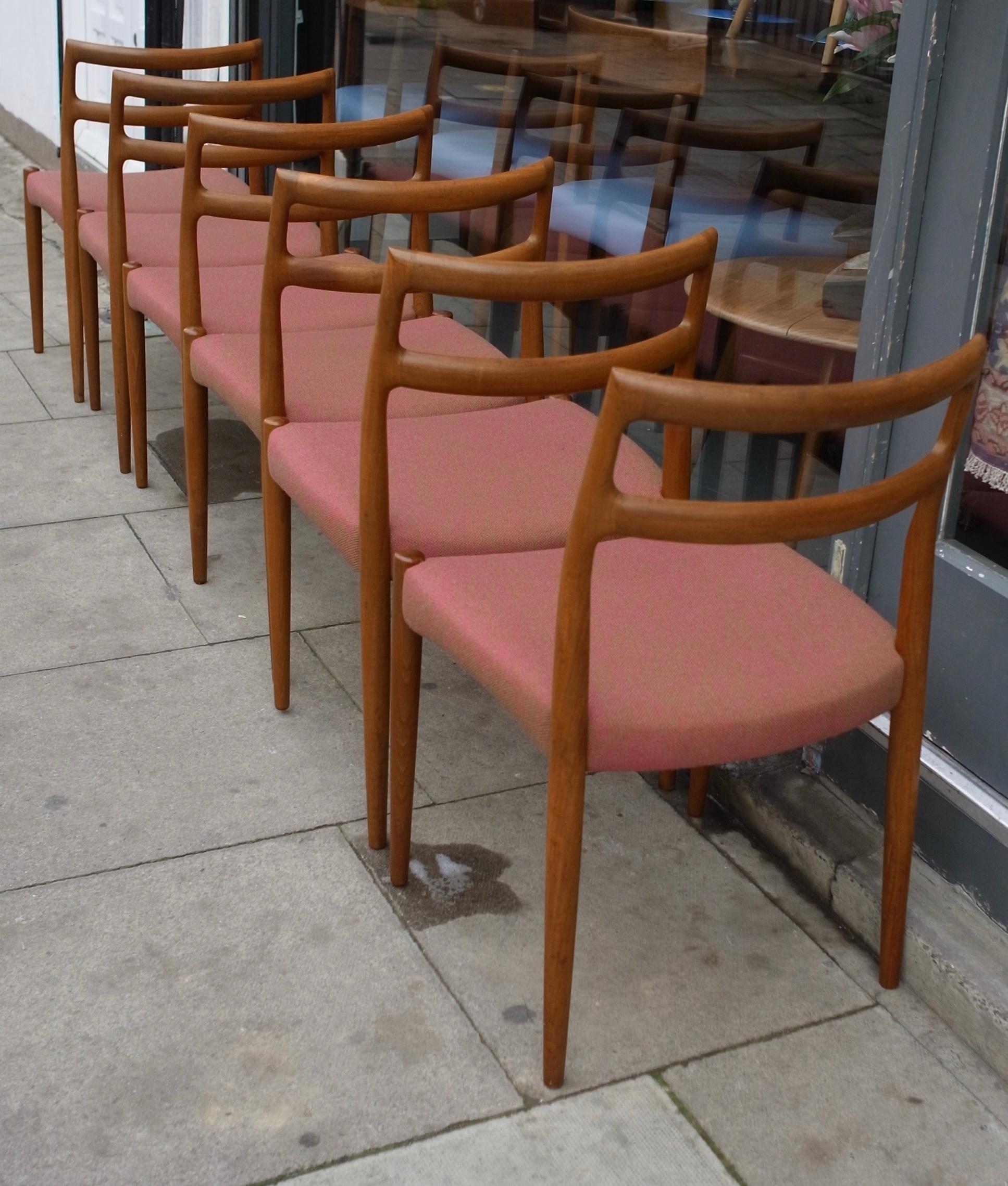 Mid-Century Modern Six chaises de salle à manger danoises vintage en teck des années 1960 par Johannes Andersen en vente