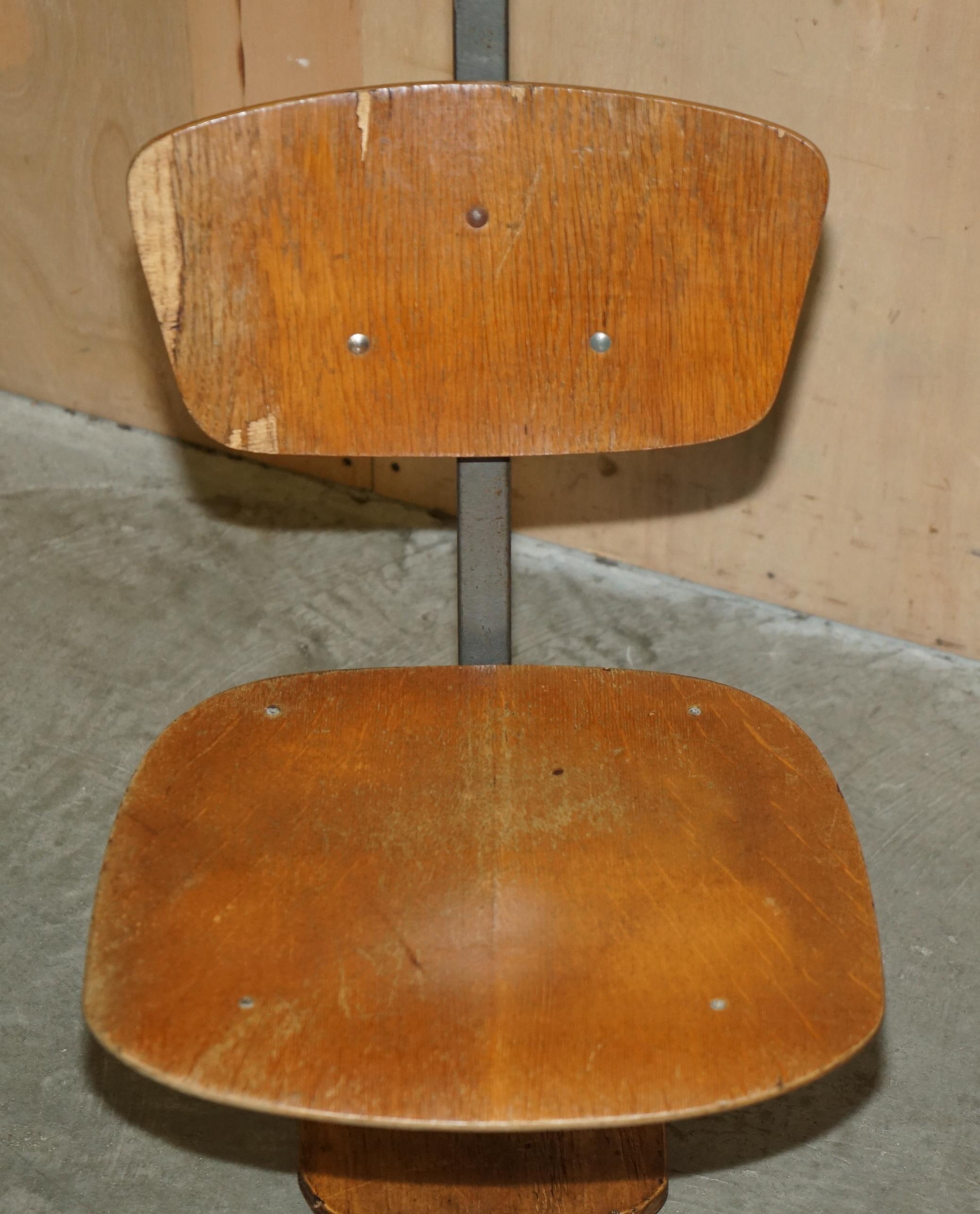 SIX VINTAGE MID CENTURY MODERM PLYWOOD FOLDING STADIUM SEATING WITH NEW BASEs For Sale 13
