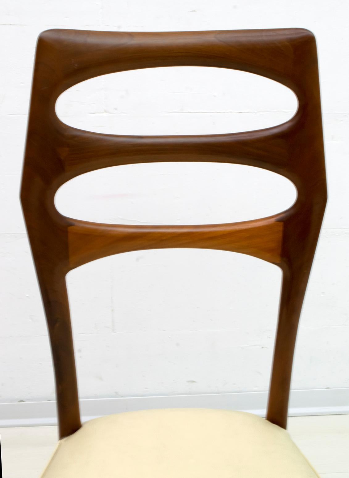 Six Vittorio Dassi Mid-Century Modern Italian Mahogany Dining Chairs, 1950s In Good Condition For Sale In Puglia, Puglia