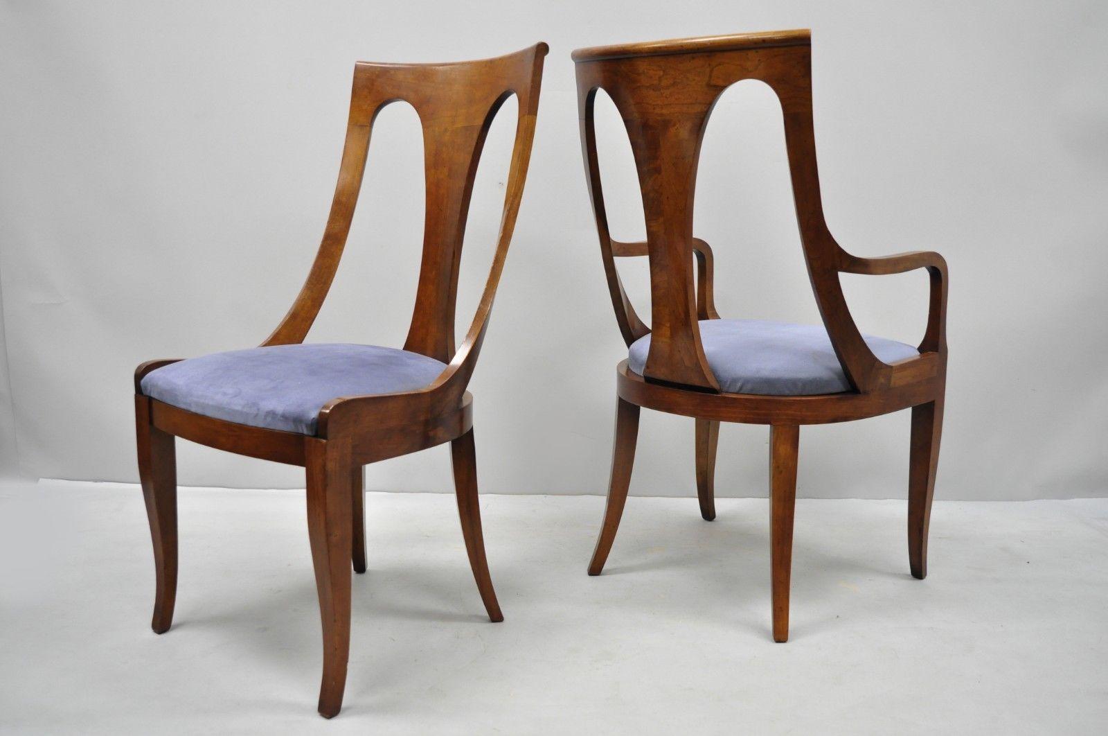 Sechs Nussbaumstühle im Regency-Stil mit geschwungener Rückenlehne und Säbelbeinen im Esszimmer 3