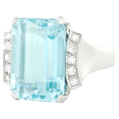 Sixties Aquamarine and Diamond Ring