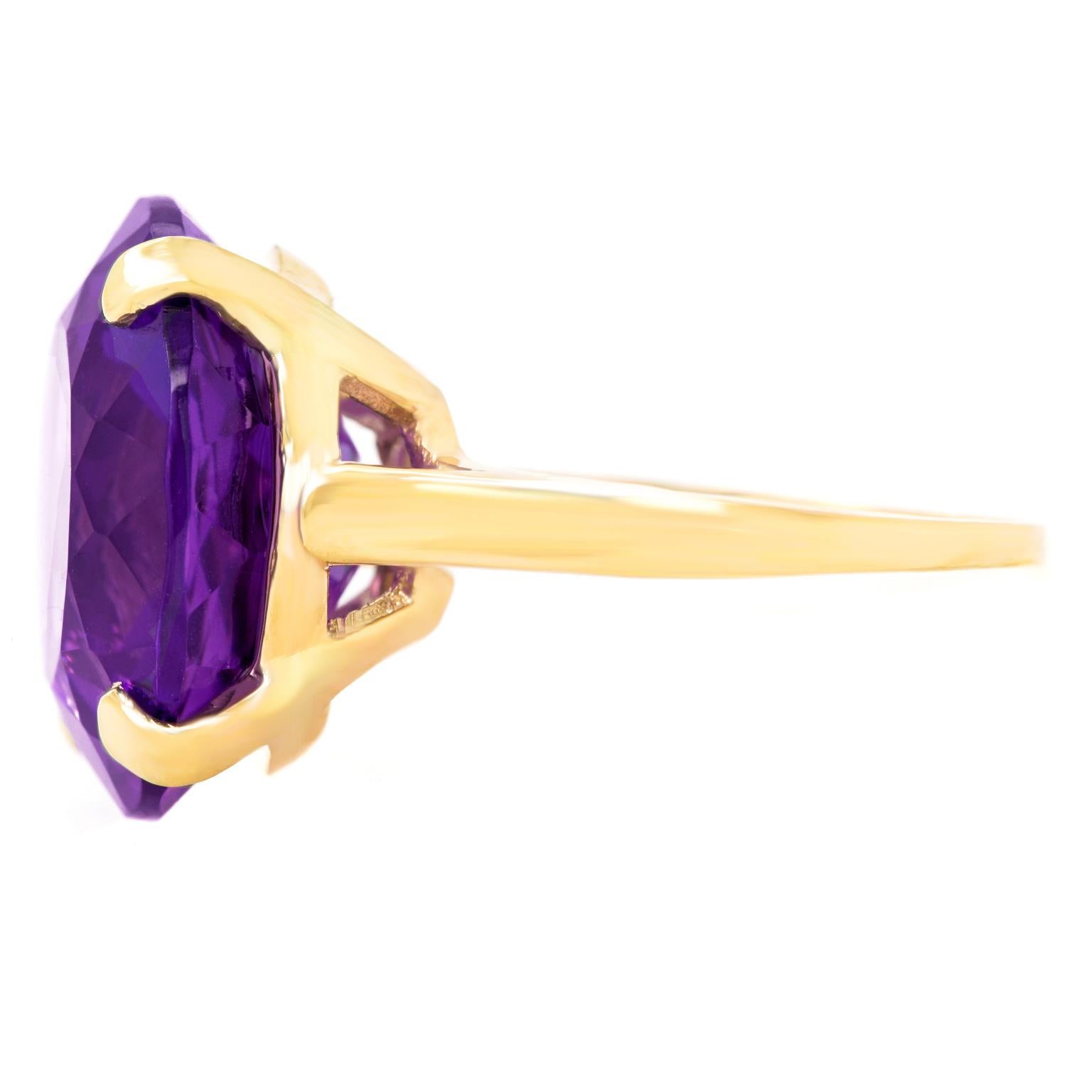 Sixties Chic Amethyst-Set Gold Ring 2