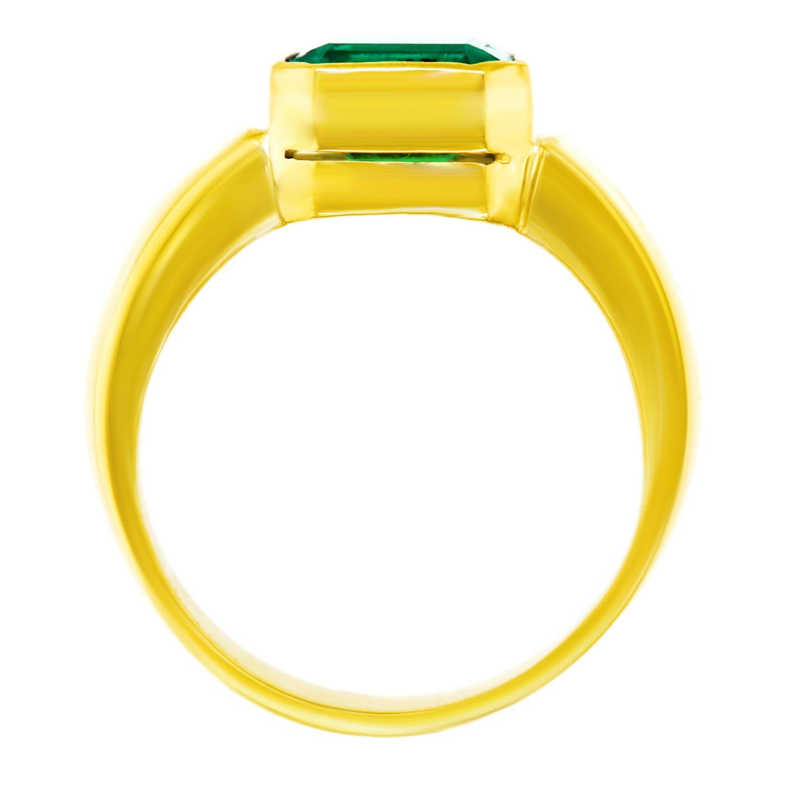 Sixties Emerald Ring For Sale 5