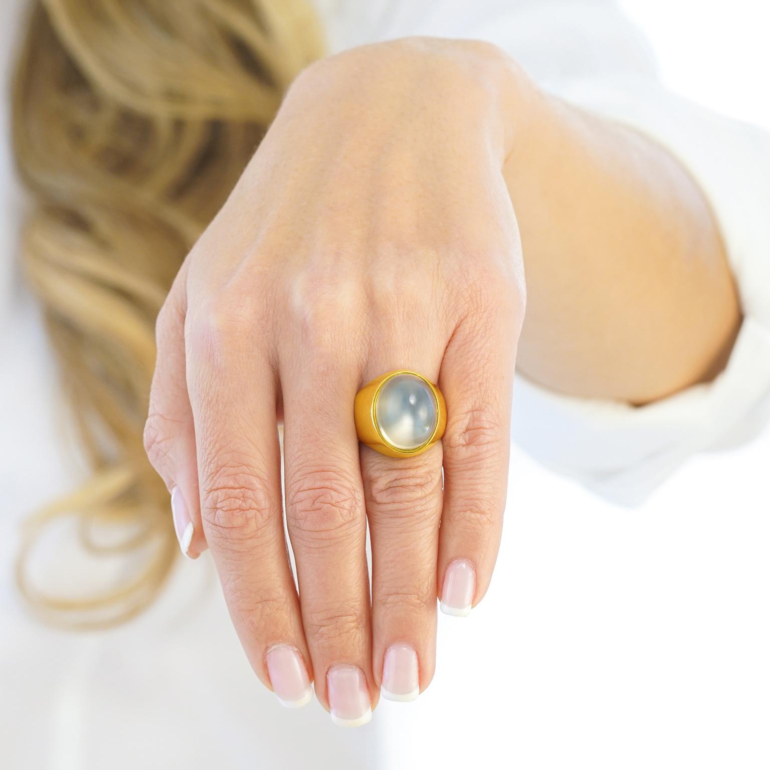 Women's or Men's Sixties Modern Moonstone-Set Gold Ring