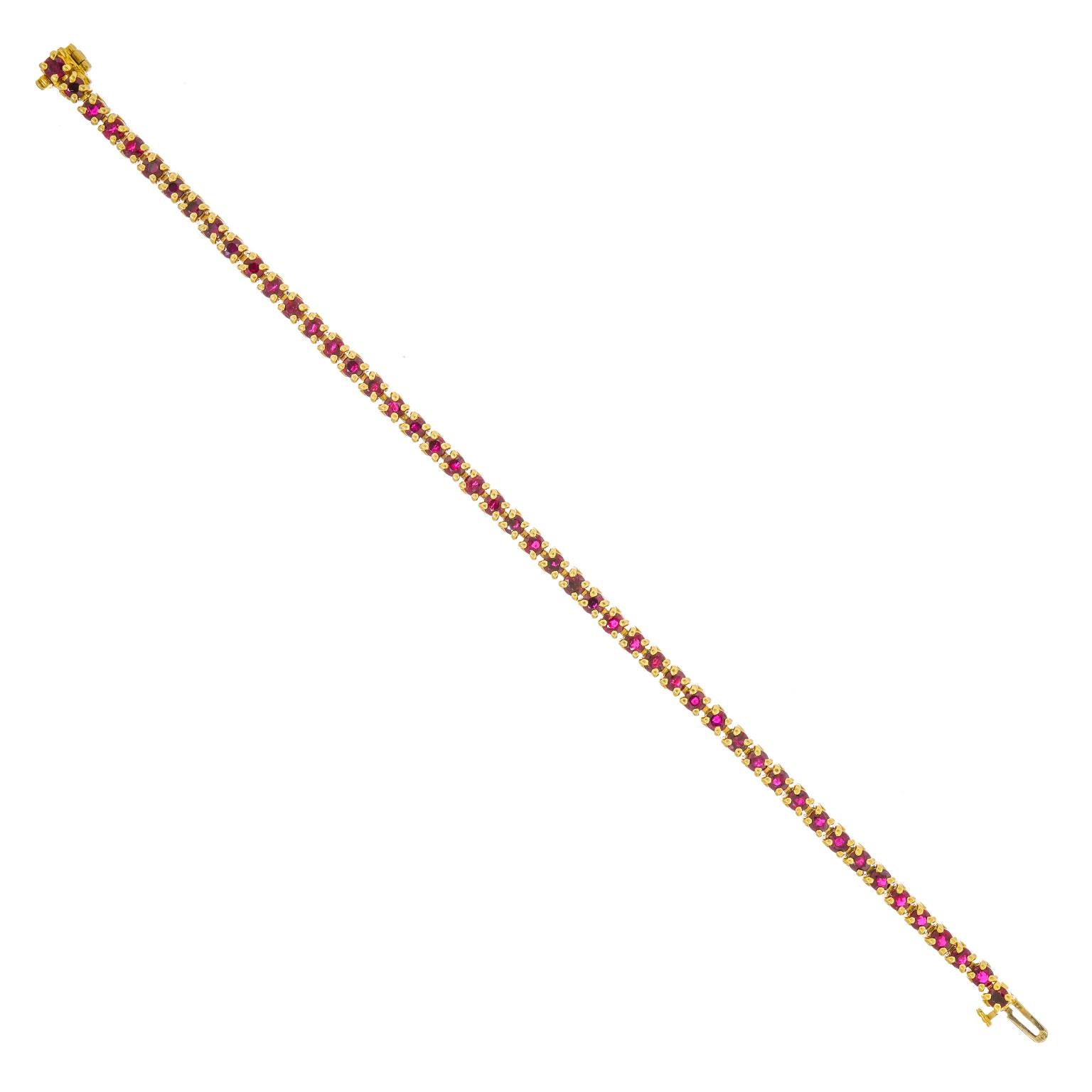 Bracelet de lignes de rubis des années soixante en vente 5