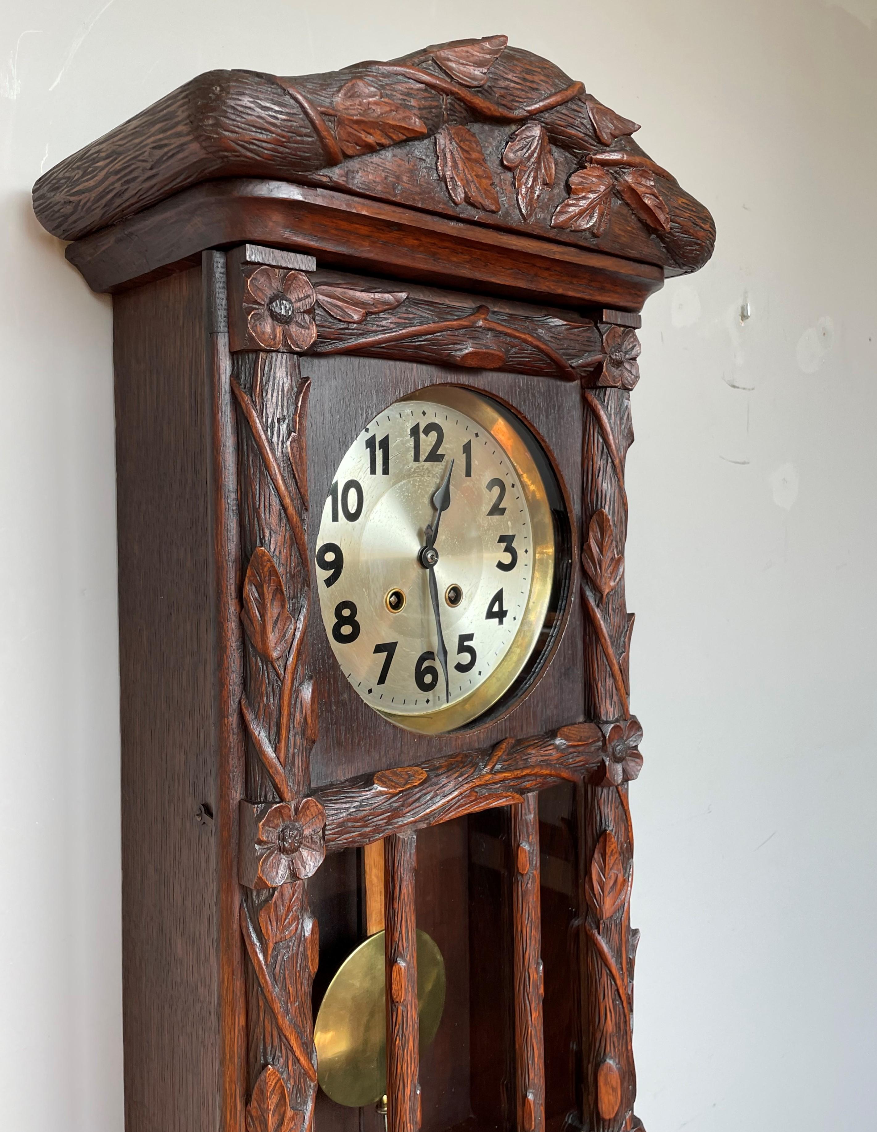 Sizable Antique & Hand-Carved Black Forest Wooden Wall Clock w. Brass Pendulum In Excellent Condition In Lisse, NL