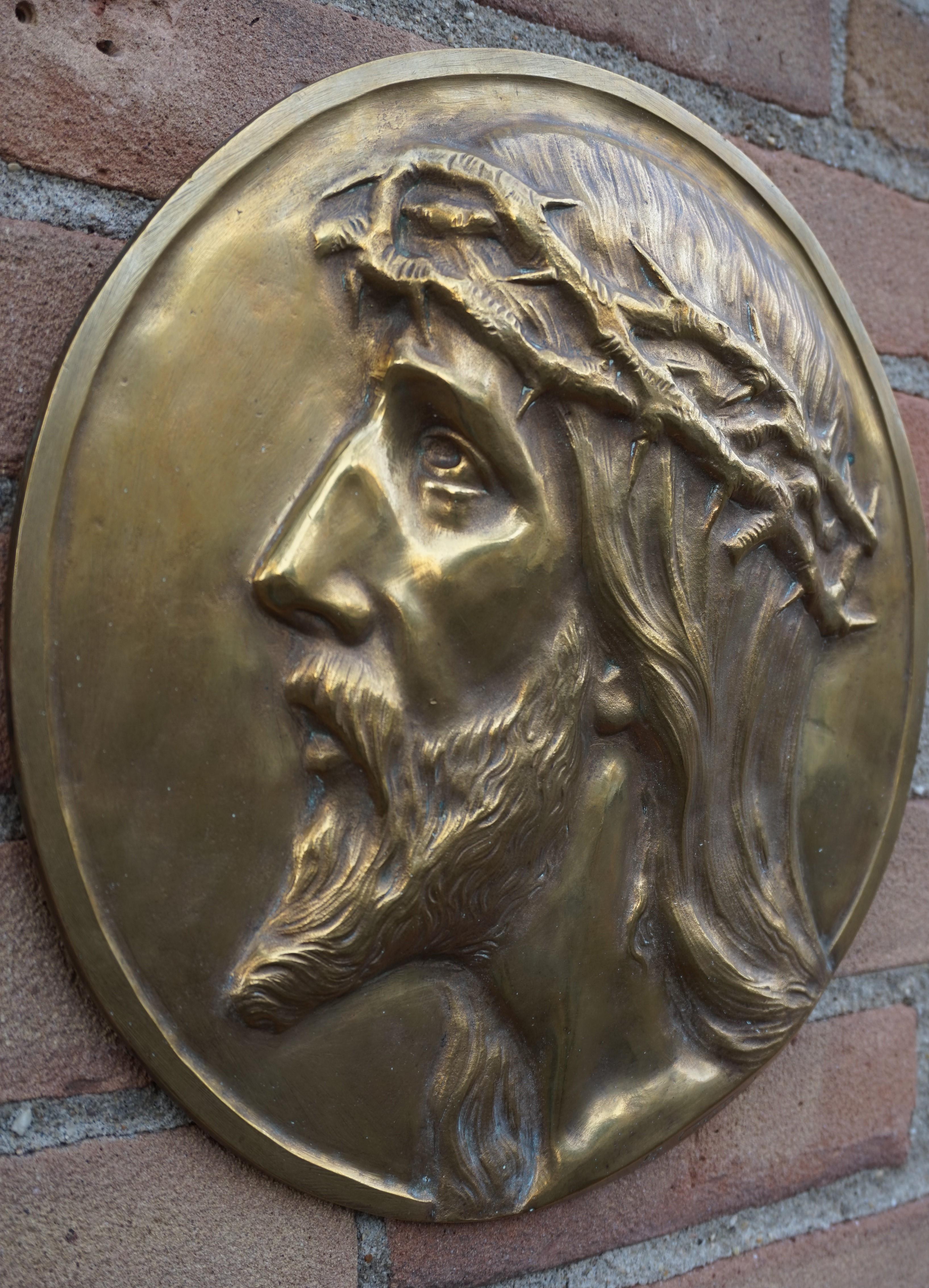 Sizable Pair of Jesus & Mary Bronze Wall Plaque Sculptures by Francis Corbeels In Good Condition For Sale In Lisse, NL