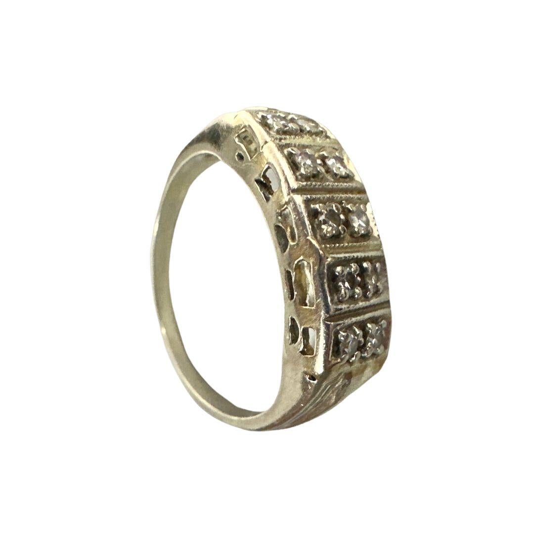 Step into the world of timeless masculinity with this distinguished White Gold Antique Ring designed for men. Crafted to perfection, this ring, sized elegantly at 8, features a unique design that seamlessly combines vintage charm with modern