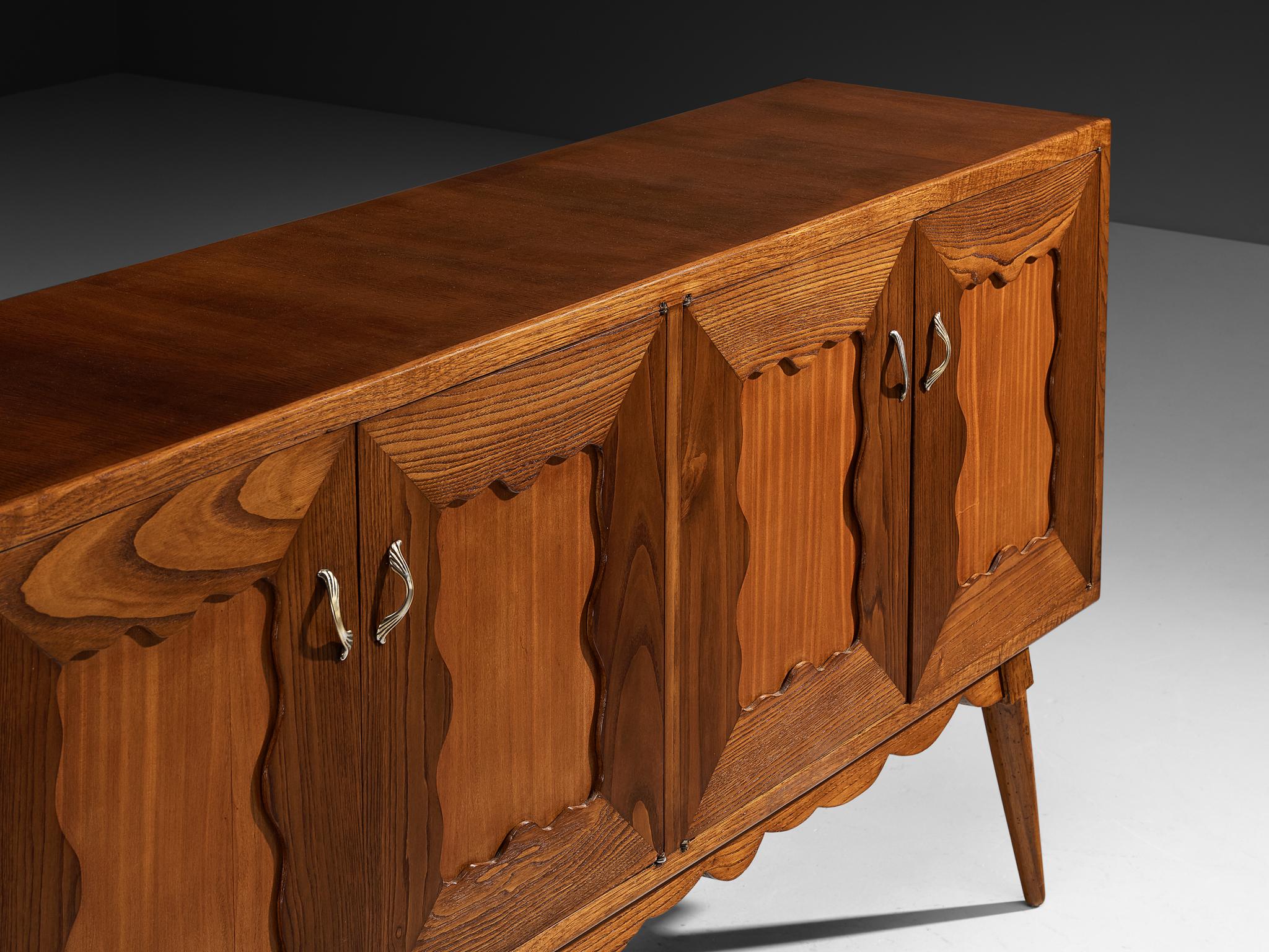 Aparador Art Decó italiano de madera de gran tamaño 270 cm/106 pulg. de ancho mediados del siglo XX en venta