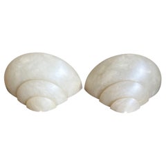 Coppia di lampade da parete in alabastro stratificato in stile Art Deco