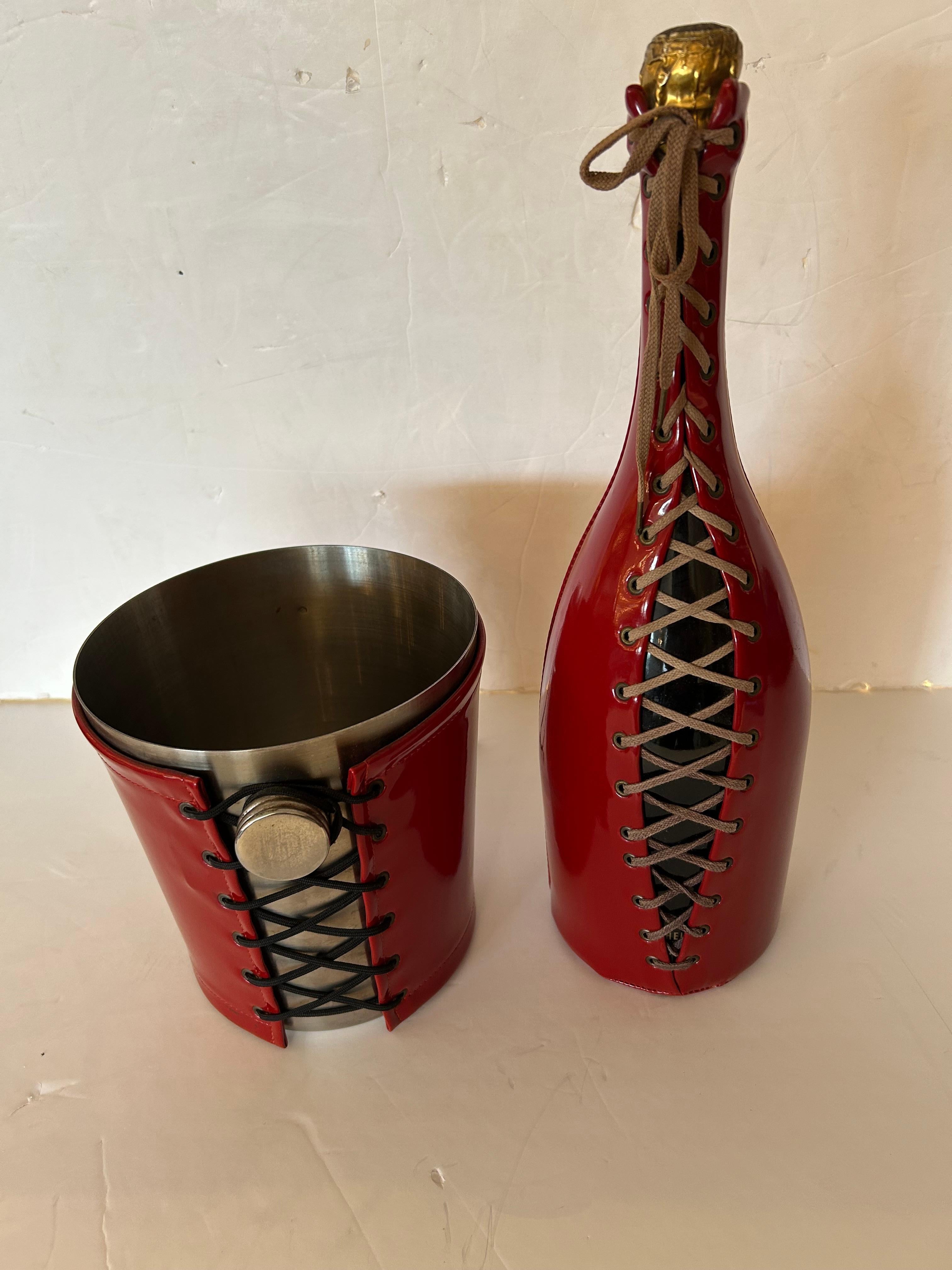 Artículos de bar con cordones envueltos en charol de Jean Paul Gautier en venta 3