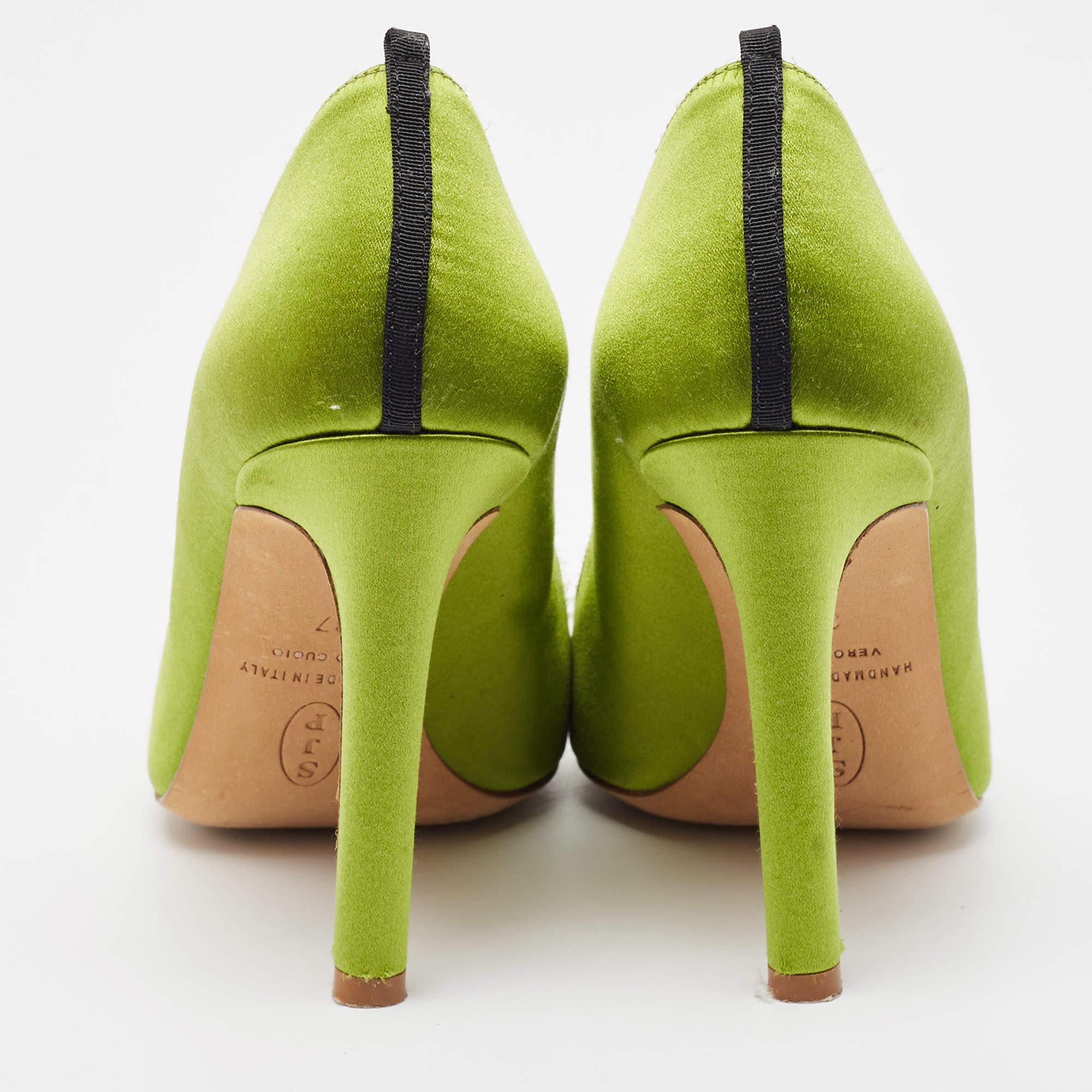 Donna SJP Sarah Jessica Parker Greene & Greene Greene & Greene Pumps con cristalli, taglia 37 in vendita