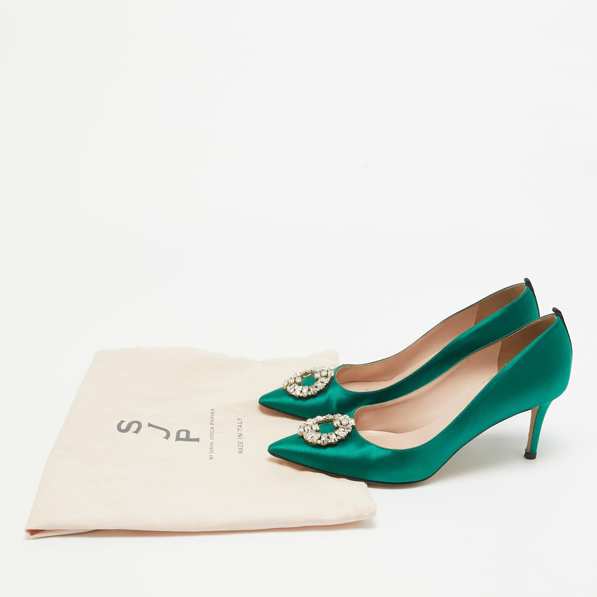 Escarpins SJP Sarah Jessica Parker en satin vert ornés de cristaux, taille 38 4