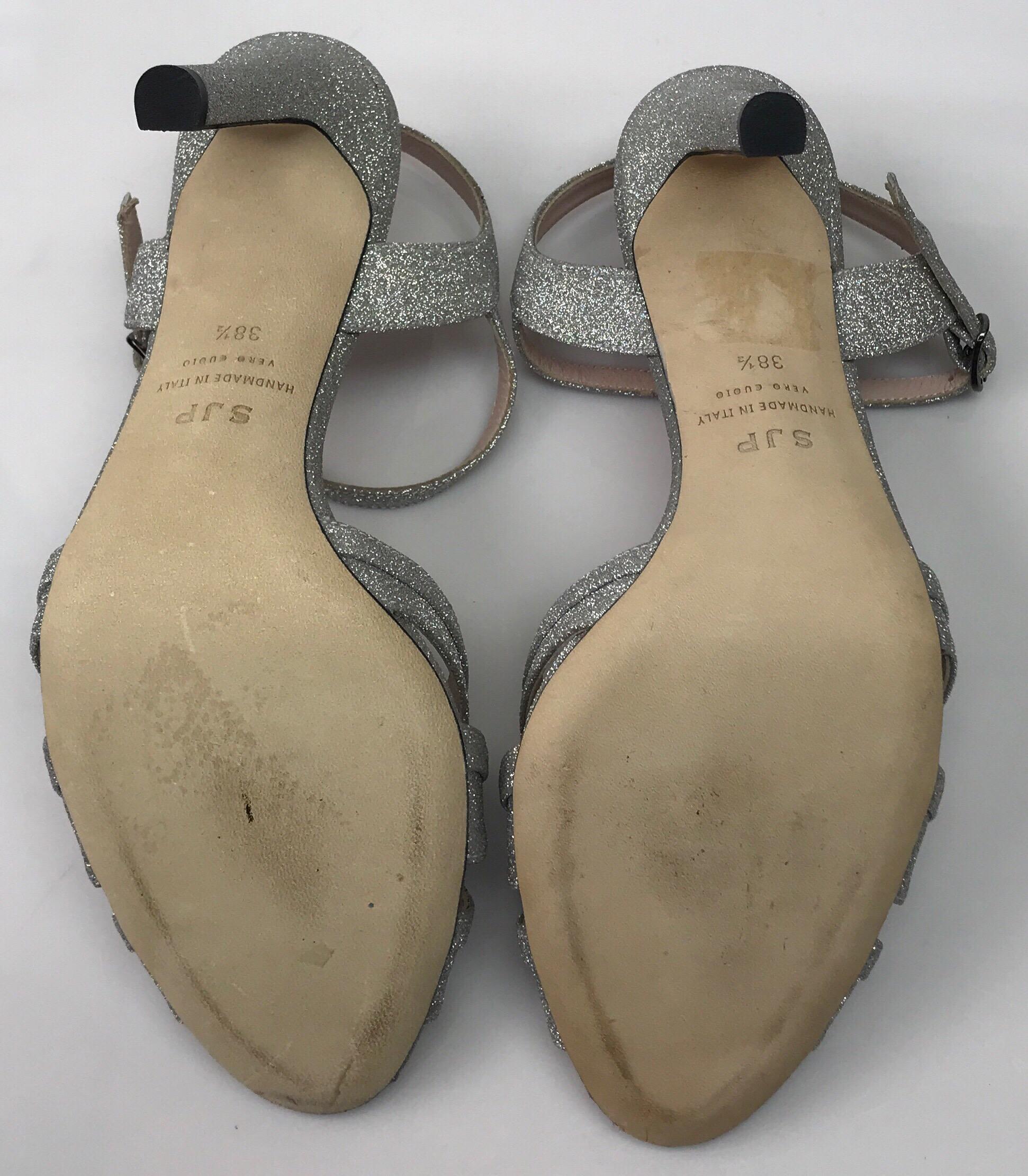 SJP Silver Glitter Ankle Strap Sandal-38.5 In Excellent Condition For Sale In West Palm Beach, FL