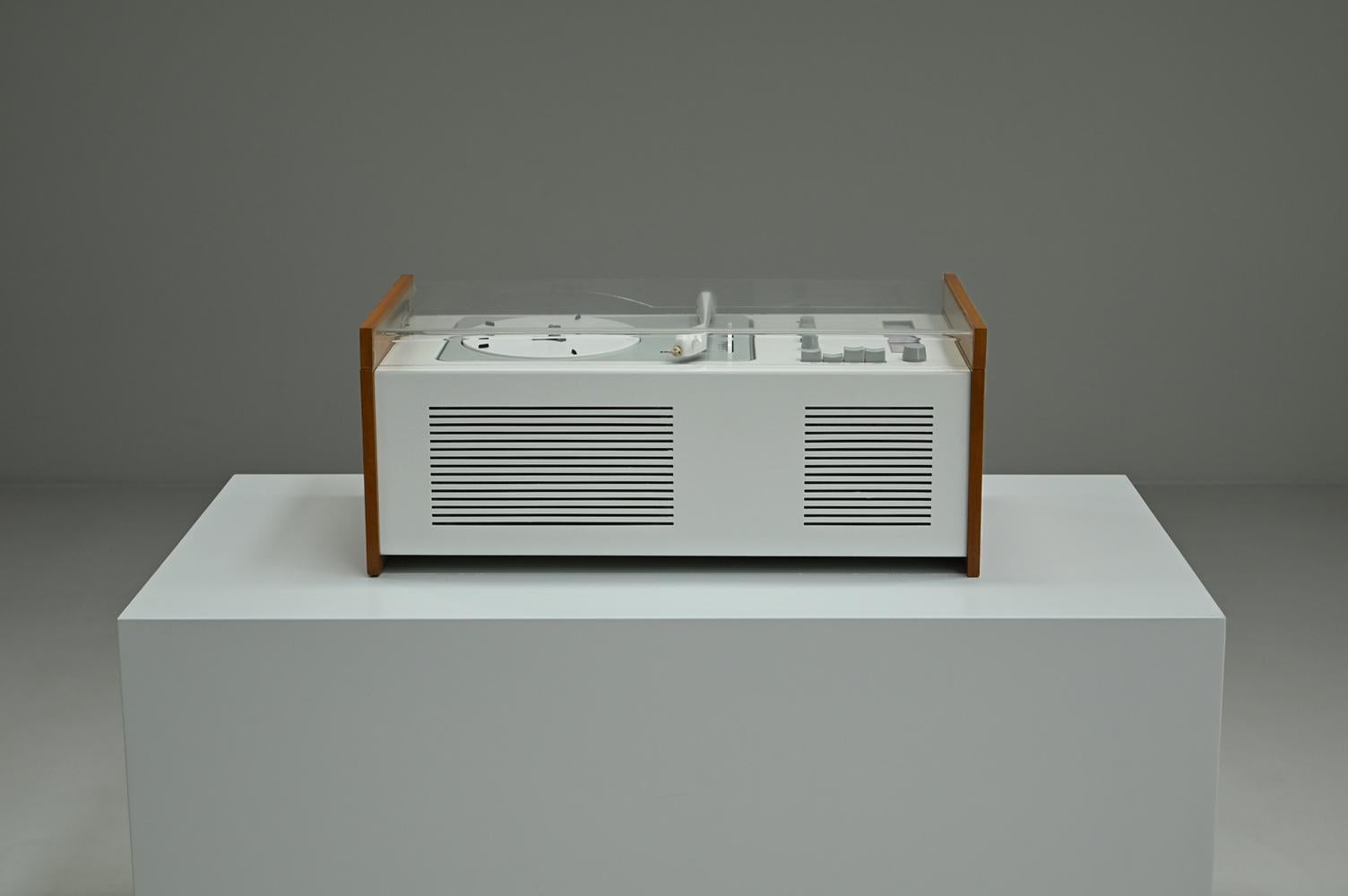 SK4/1 Plattenspieler von Dieter Rams und Hans Gugelot für Braun, 1950er Jahre Deutschland. (Moderne der Mitte des Jahrhunderts) im Angebot