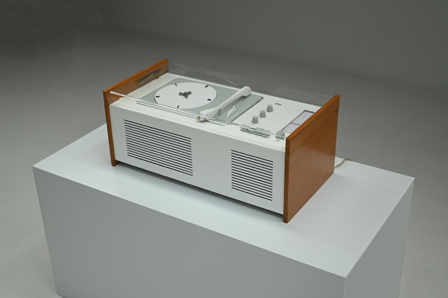 SK4/1 Plattenspieler von Dieter Rams und Hans Gugelot für Braun, 1950er Jahre Deutschland. (Mitte des 20. Jahrhunderts) im Angebot