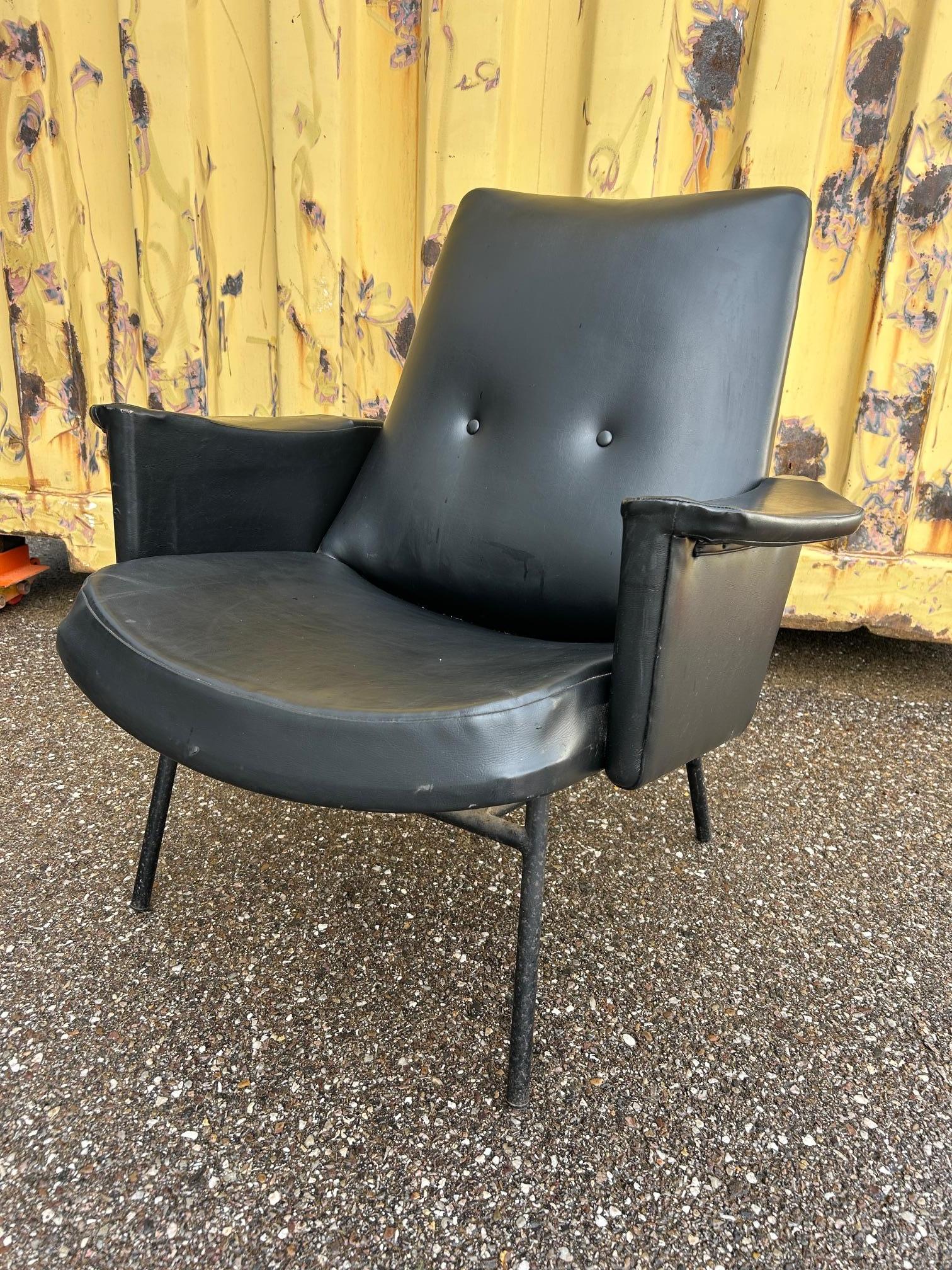 Poltrona SK660 di Pierre Guariche in vendita 5