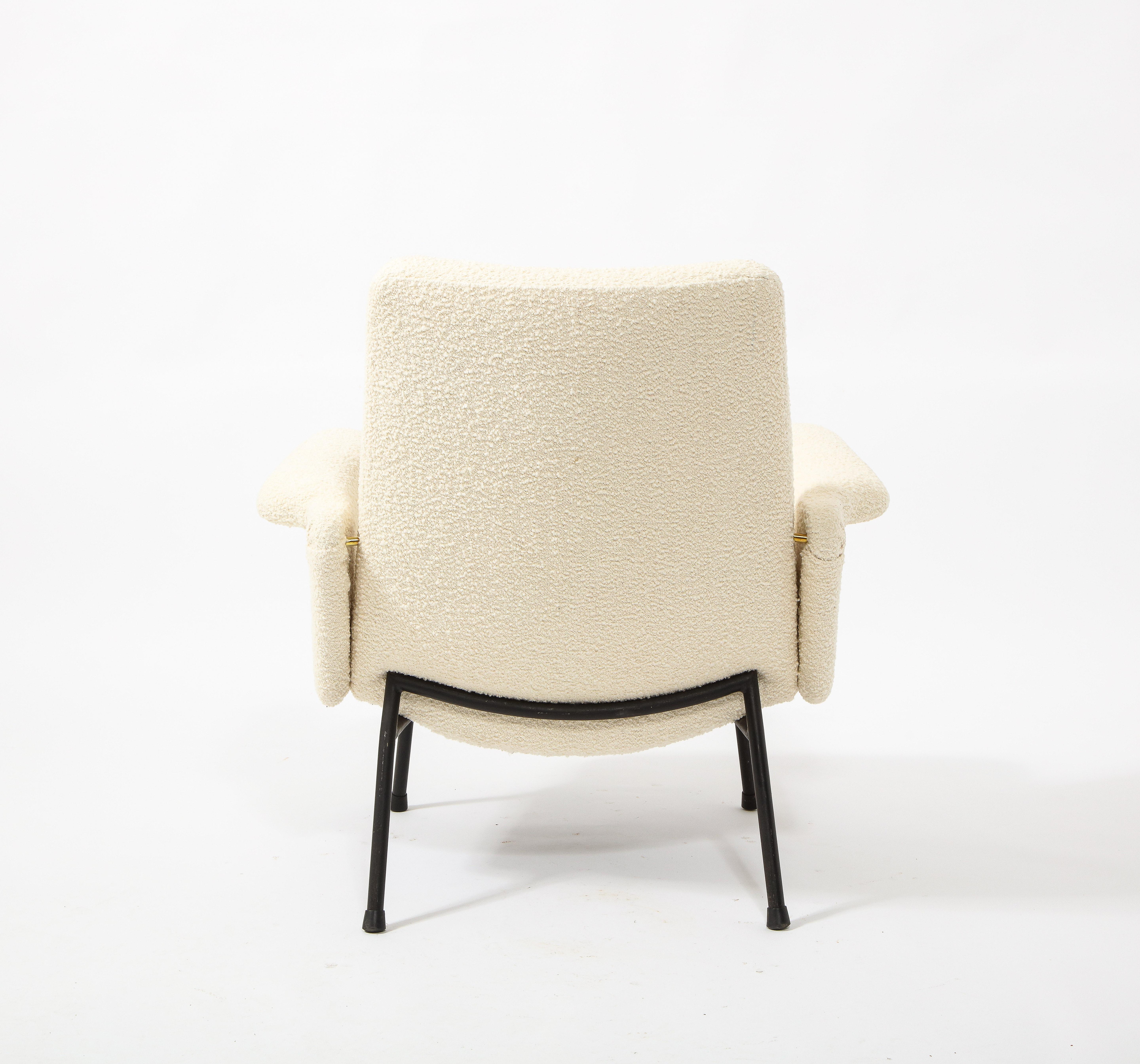 Pierre Guariche SK660 Armchairs in Cream Bouclé, France 1960’s For Sale 5