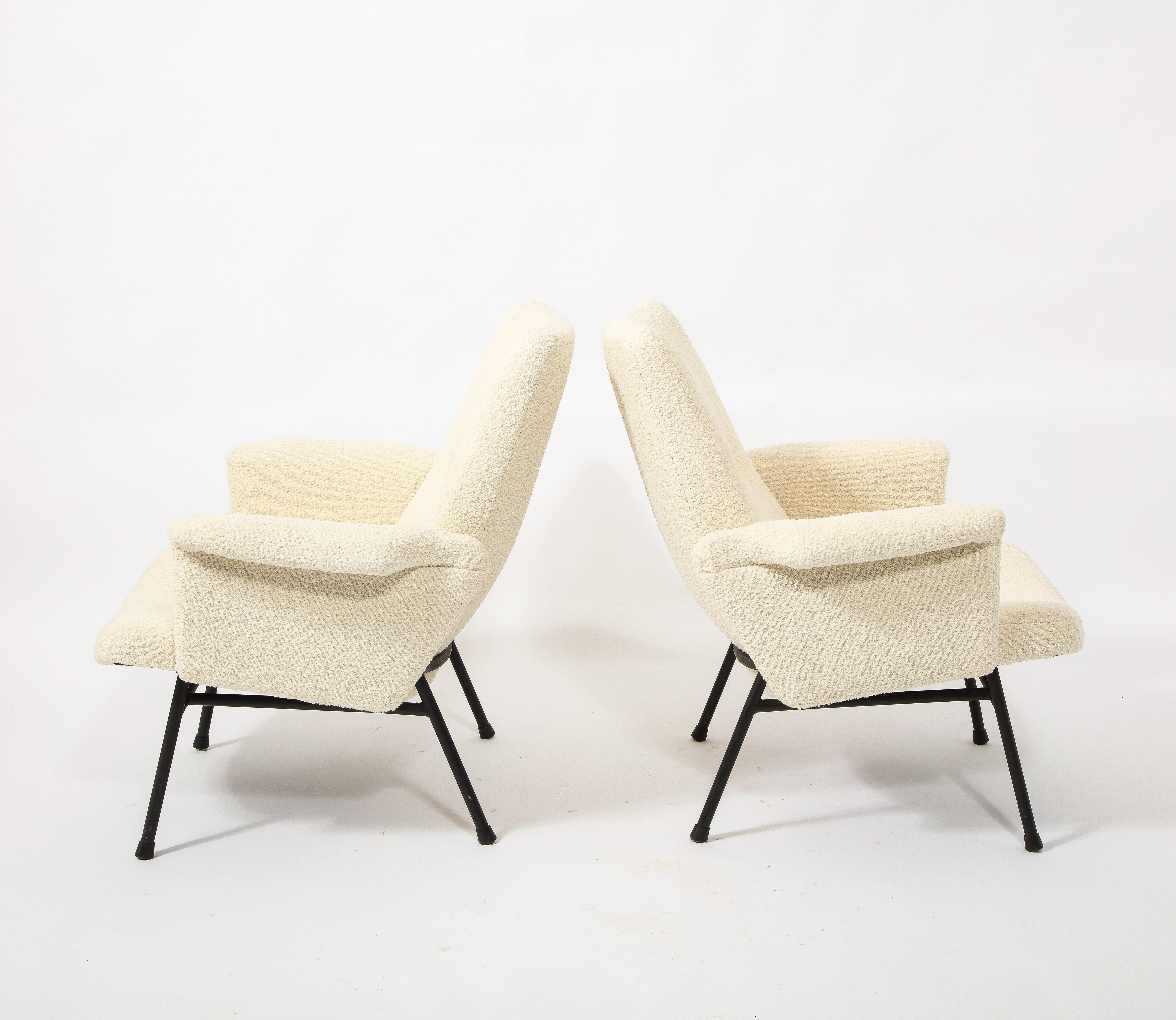 Mid-Century Modern Pierre Guariche SK660 Armchairs in Cream Bouclé, France 1960’s For Sale