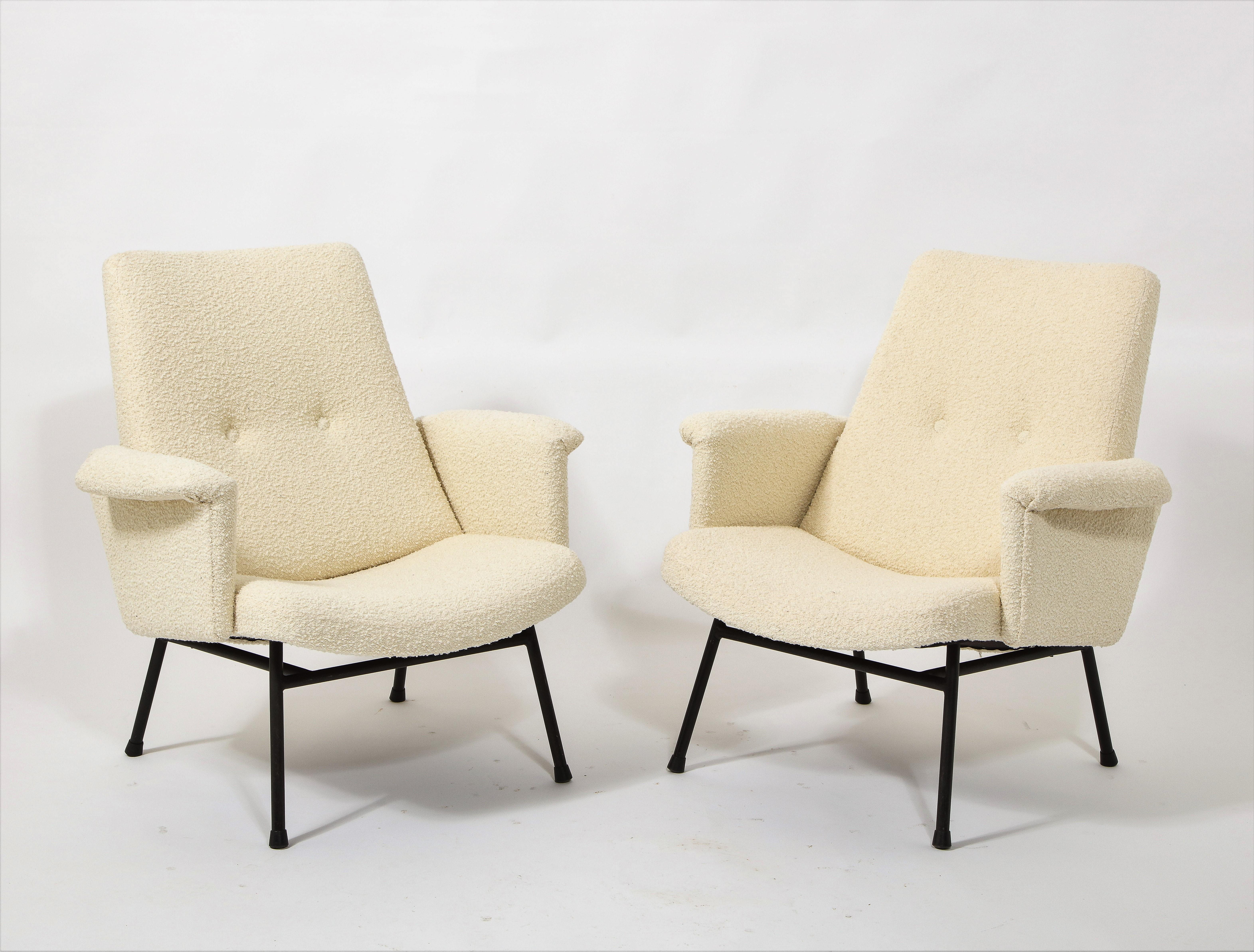 SK660 Armchairs by Pierre Guariche in Cream Bouclé, France, 1960’s