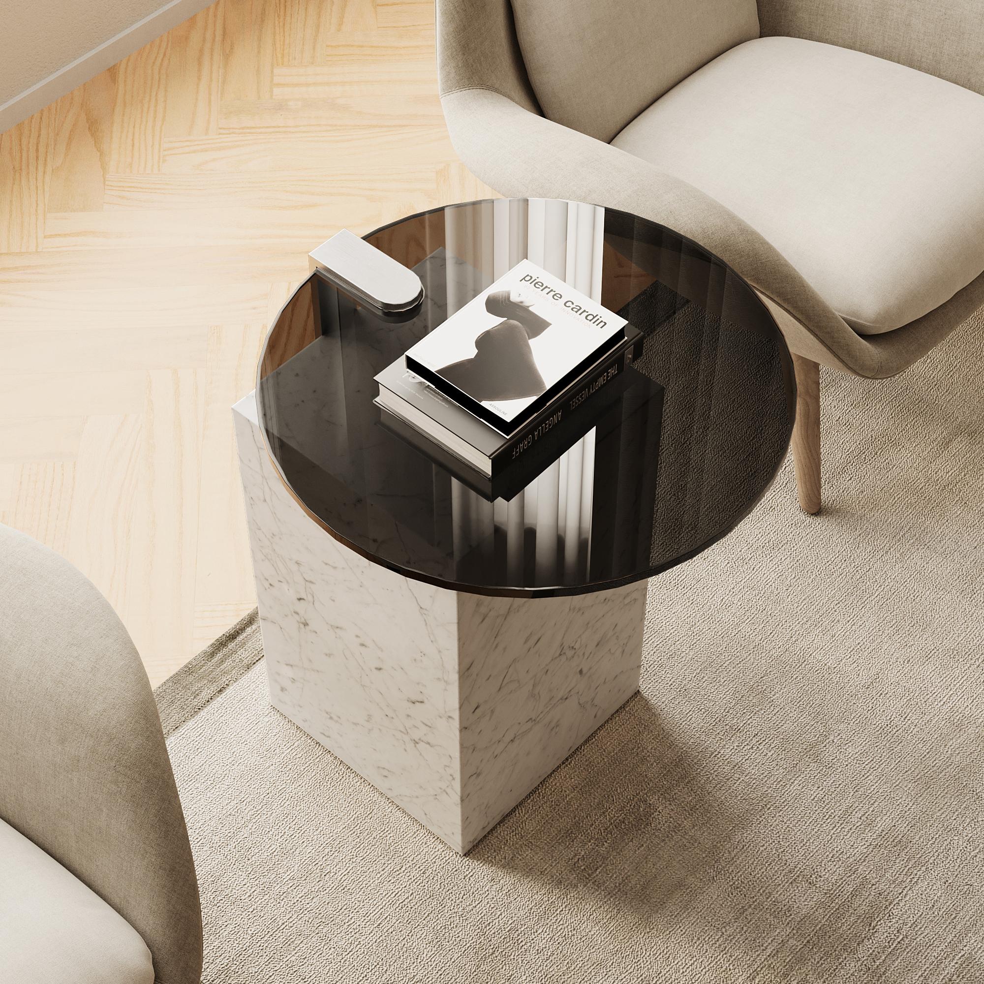Contemporary Skagen - Marble Side-Table -  Calacatta Viola For Sale