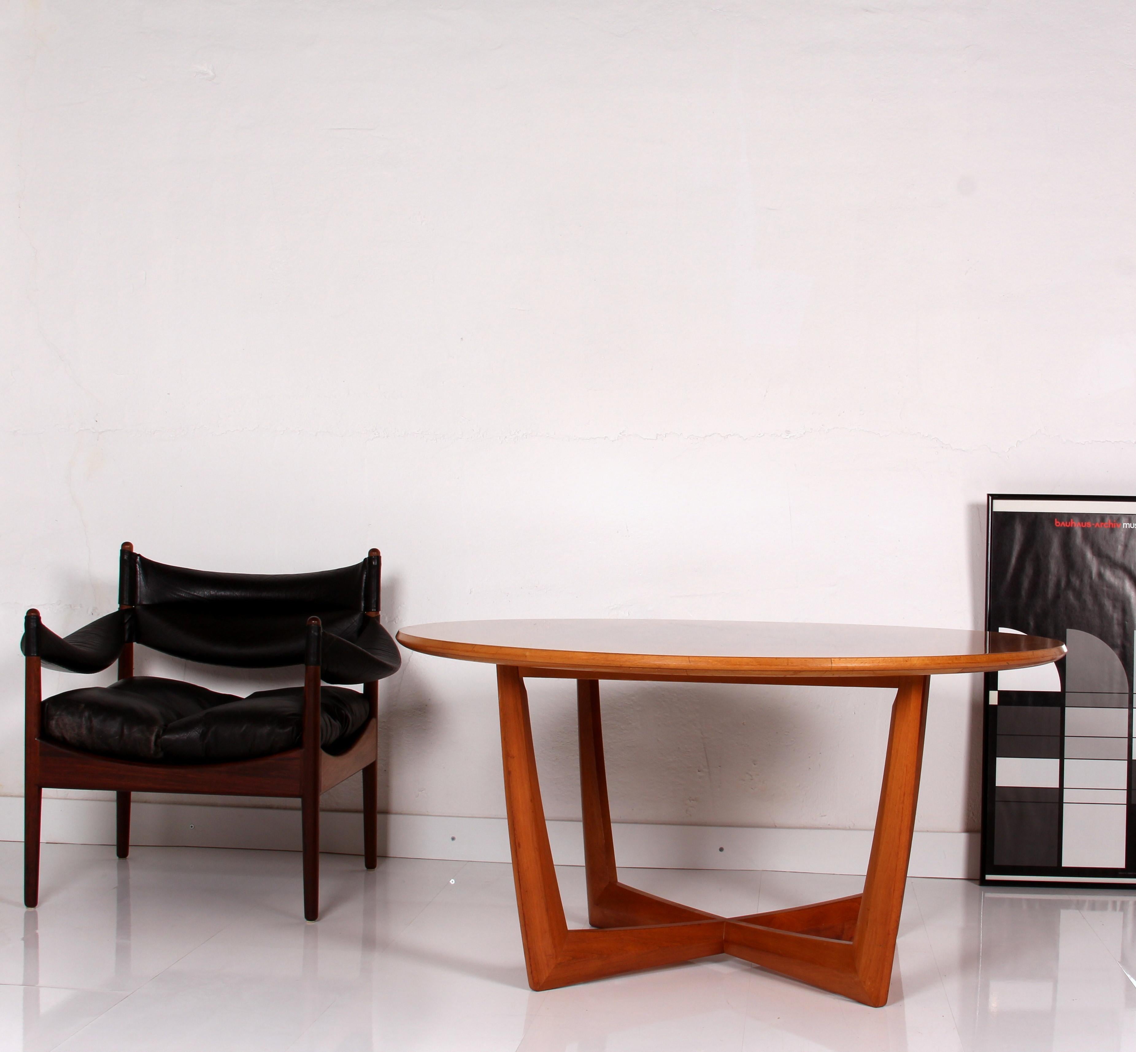 skandinavian modern huge round coffee table by KONDOR Möbel-Perfektion 1960s For Sale 5