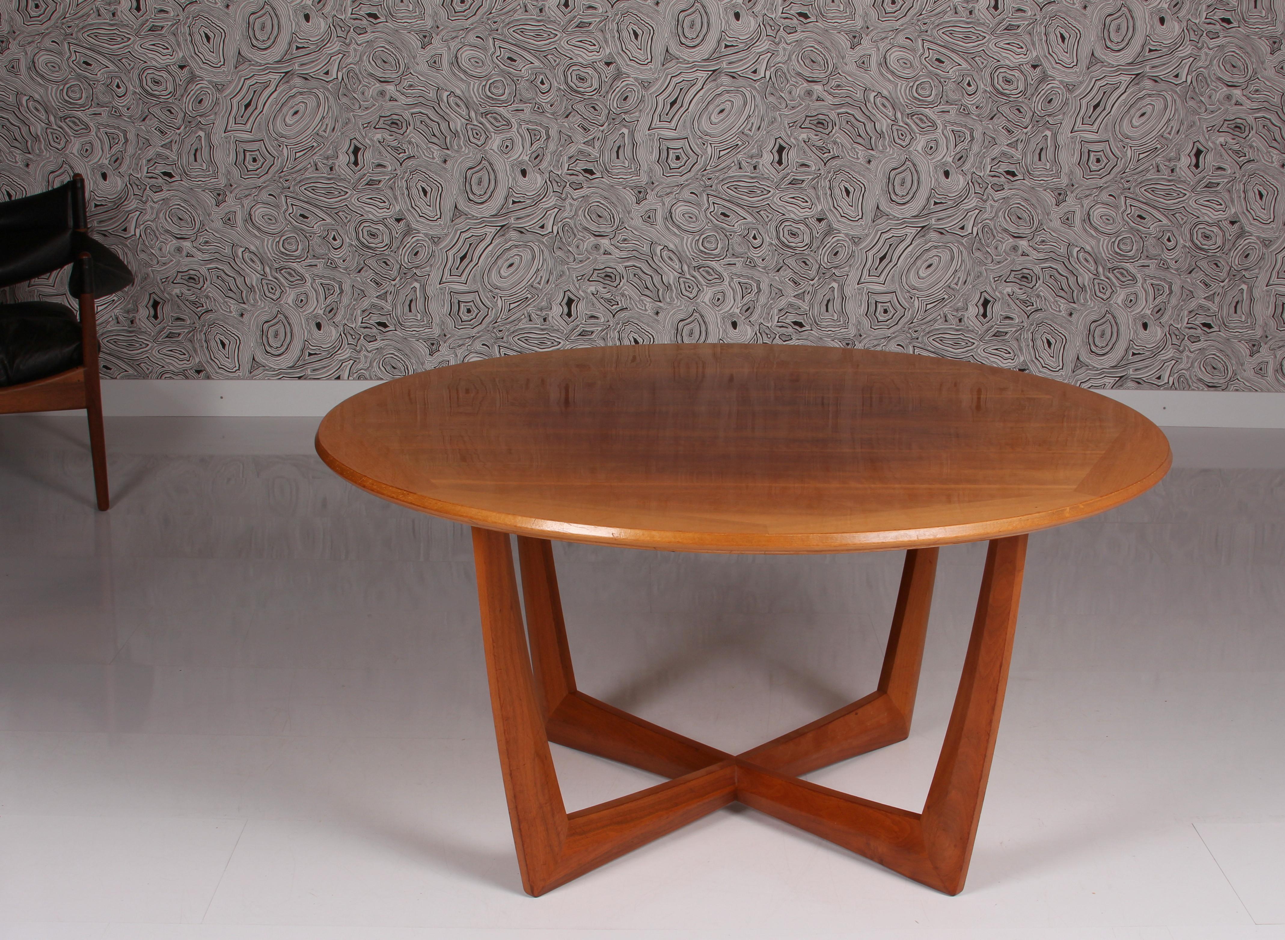 skandinavian modern huge round coffee table by KONDOR Möbel-Perfektion 1960s In Good Condition For Sale In Landshut, BY