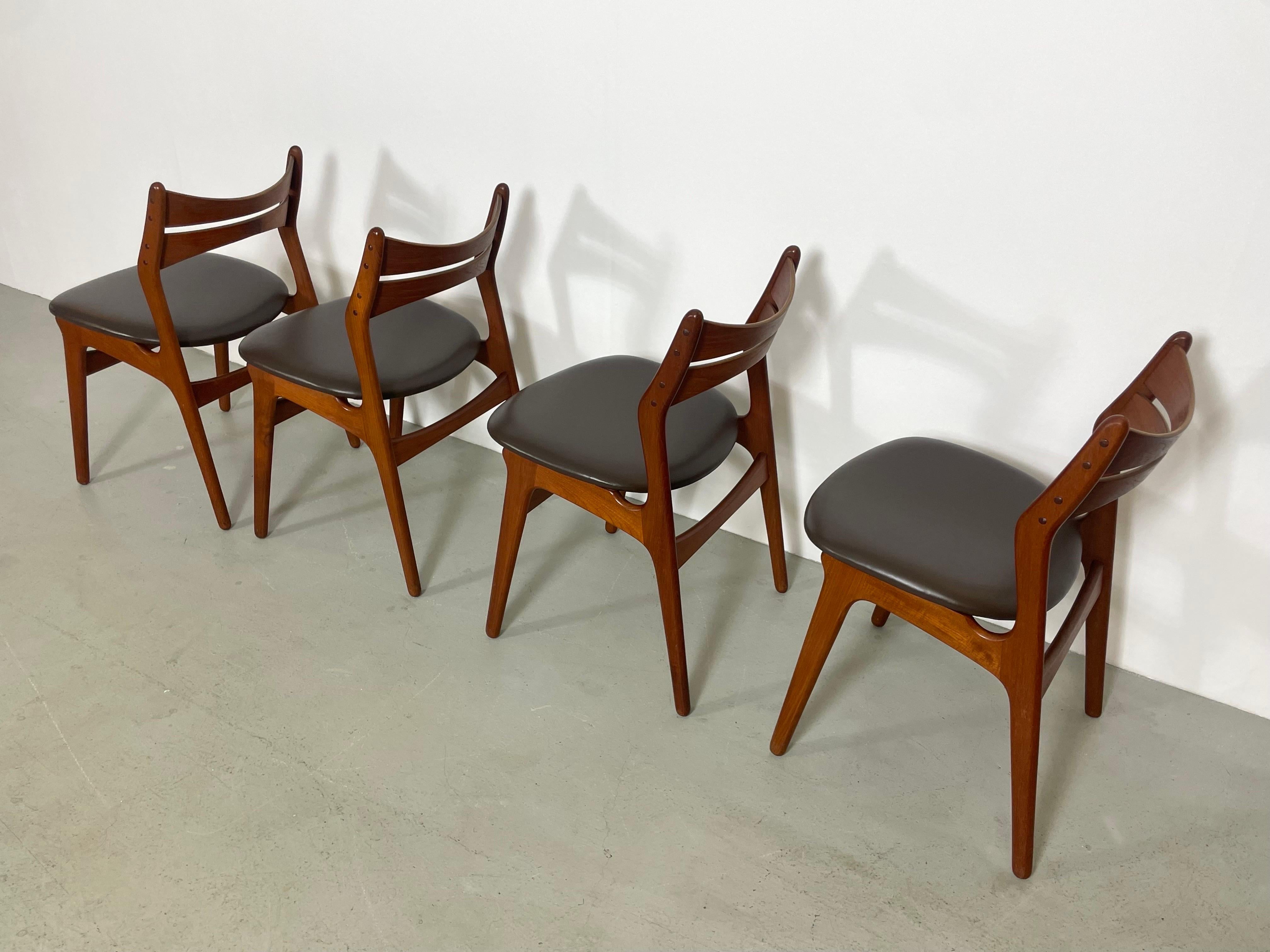 Skandinavian Teak Dining Chairs by Erik Buch, Denmark 1950s For Sale 12