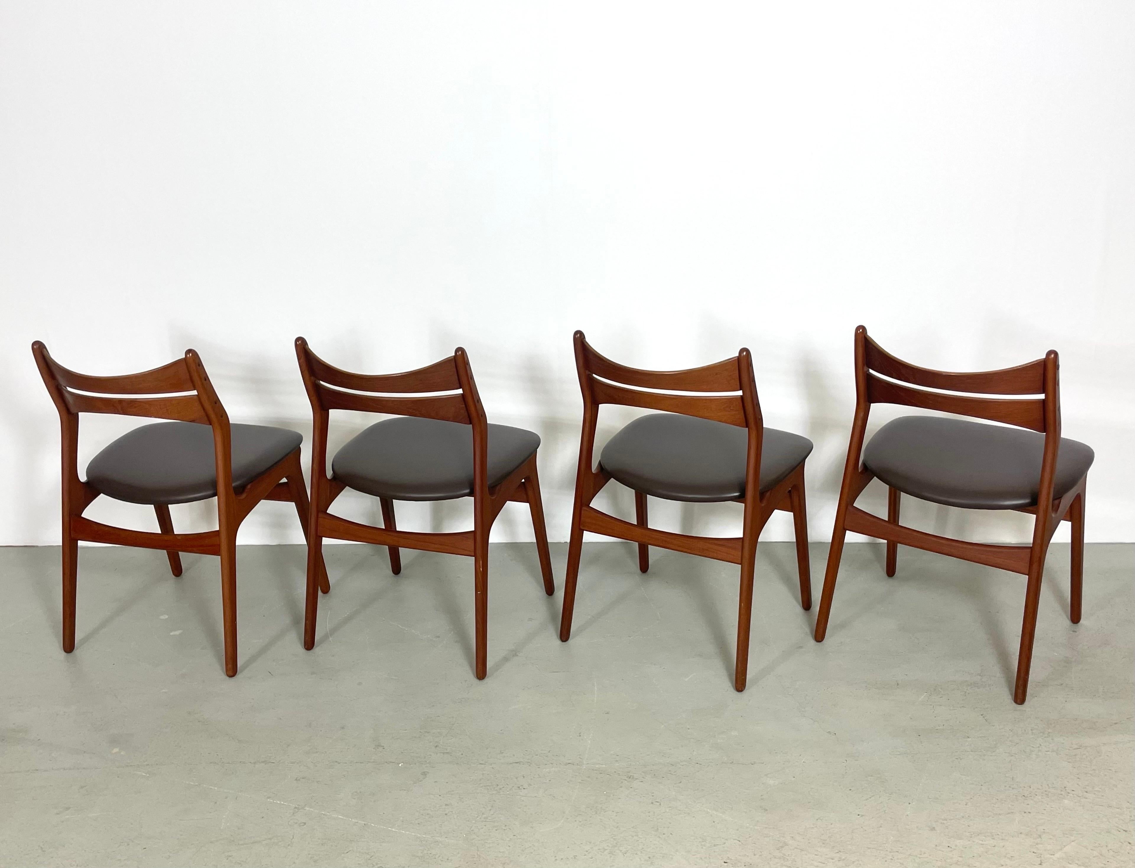 20th Century Skandinavian Teak Dining Chairs by Erik Buch, Denmark 1950s For Sale